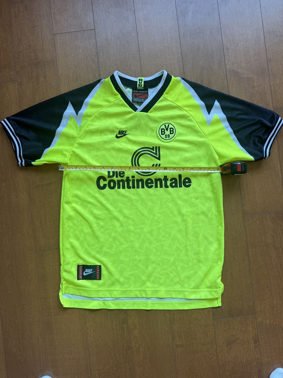 Nike Authentic Borussia Dortmund 95/96 jersey Size US M / EU 48-50 / 2 - 10 Thumbnail