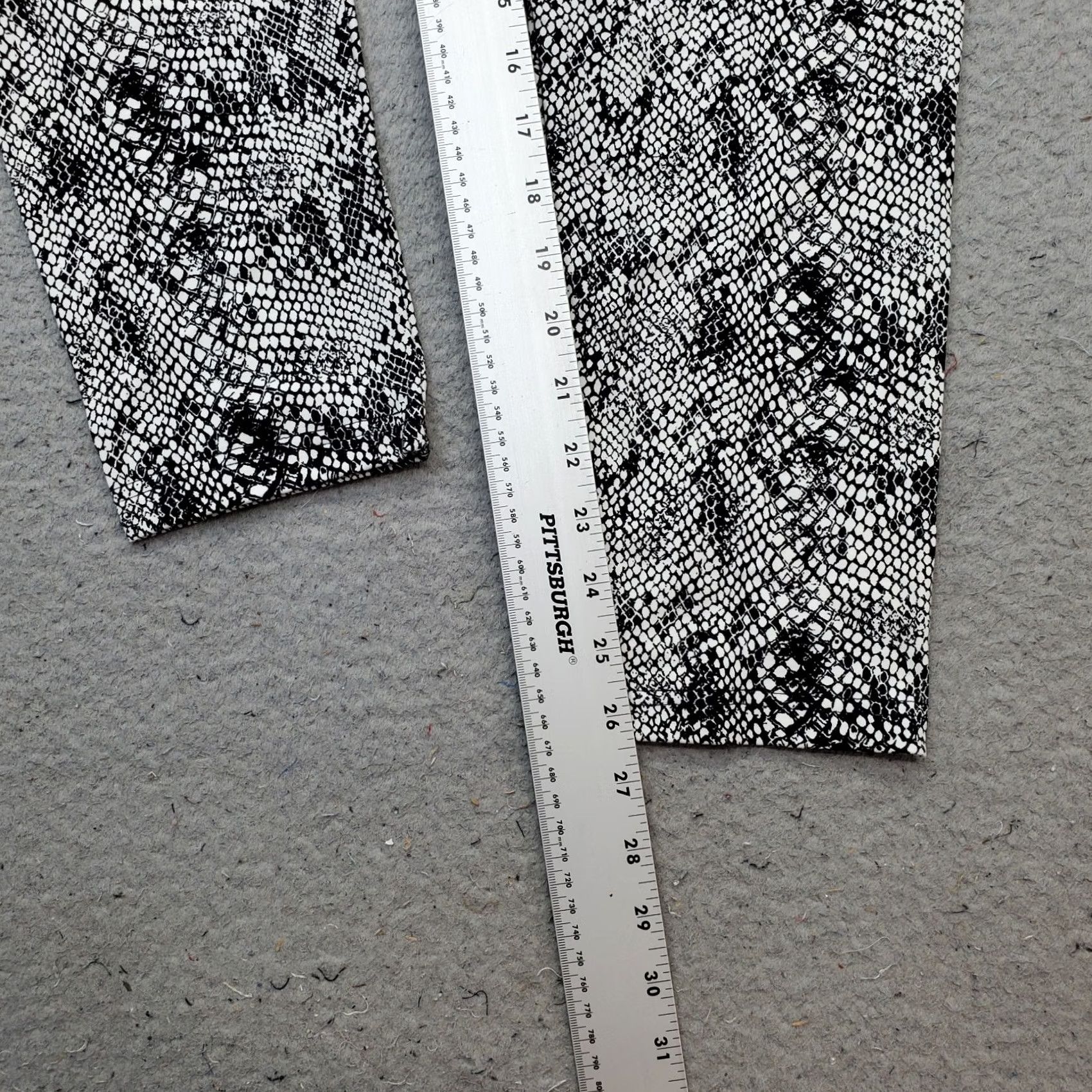Casablanca Casablanca Leggings Womens Medium Multi Snakeskin Print Stretch Pull On Size 32" / US 10 / IT 46 - 4 Thumbnail