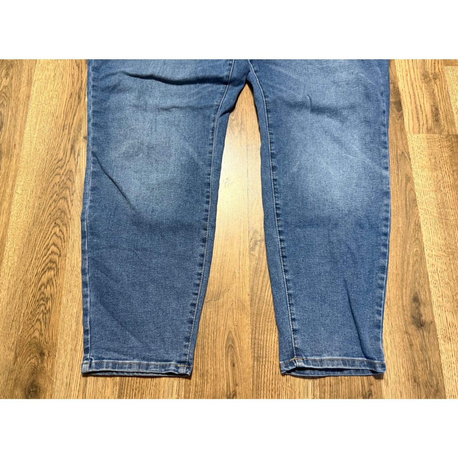 Vintage Sonoma Jeans Women's 20W Blue Denim Skinny High Rise Jeans Women's Plus Size 20W Blue Denim Stretch 5-Pocket Inseam 27in Facial Notes: none Size 42" / US 20 - 3 Thumbnail