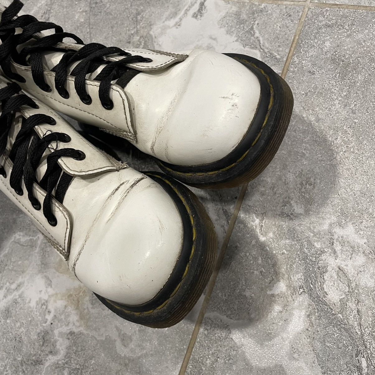 Dr. Martens Dr Martens boots white shoes sneakers high rock punk goth Size US 8 / IT 38 - 7 Thumbnail