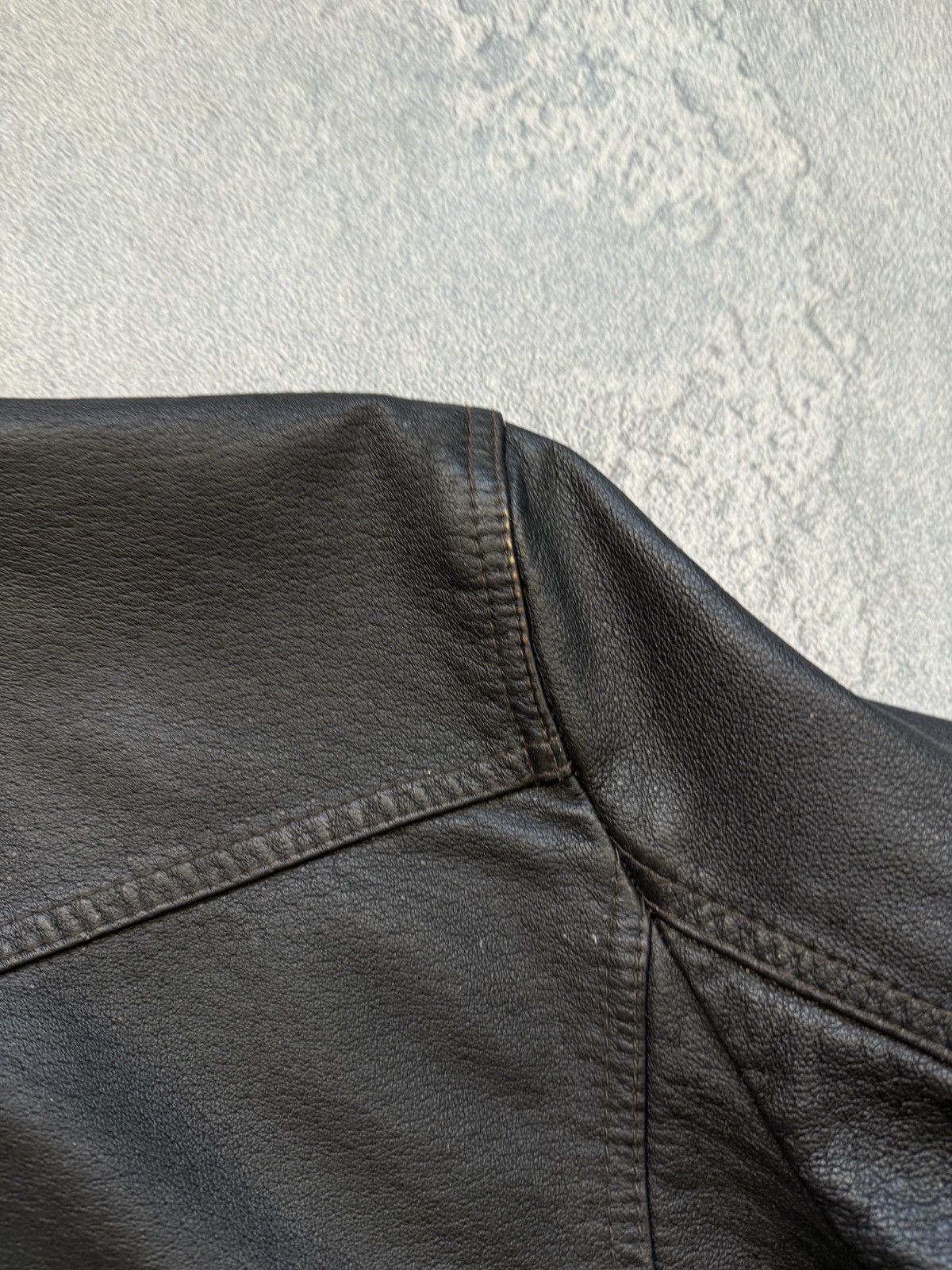 Giorgio Armani Vintage Giorgio Armani Leather Jacket Size L Size US L / EU 52-54 / 3 - 19 Thumbnail
