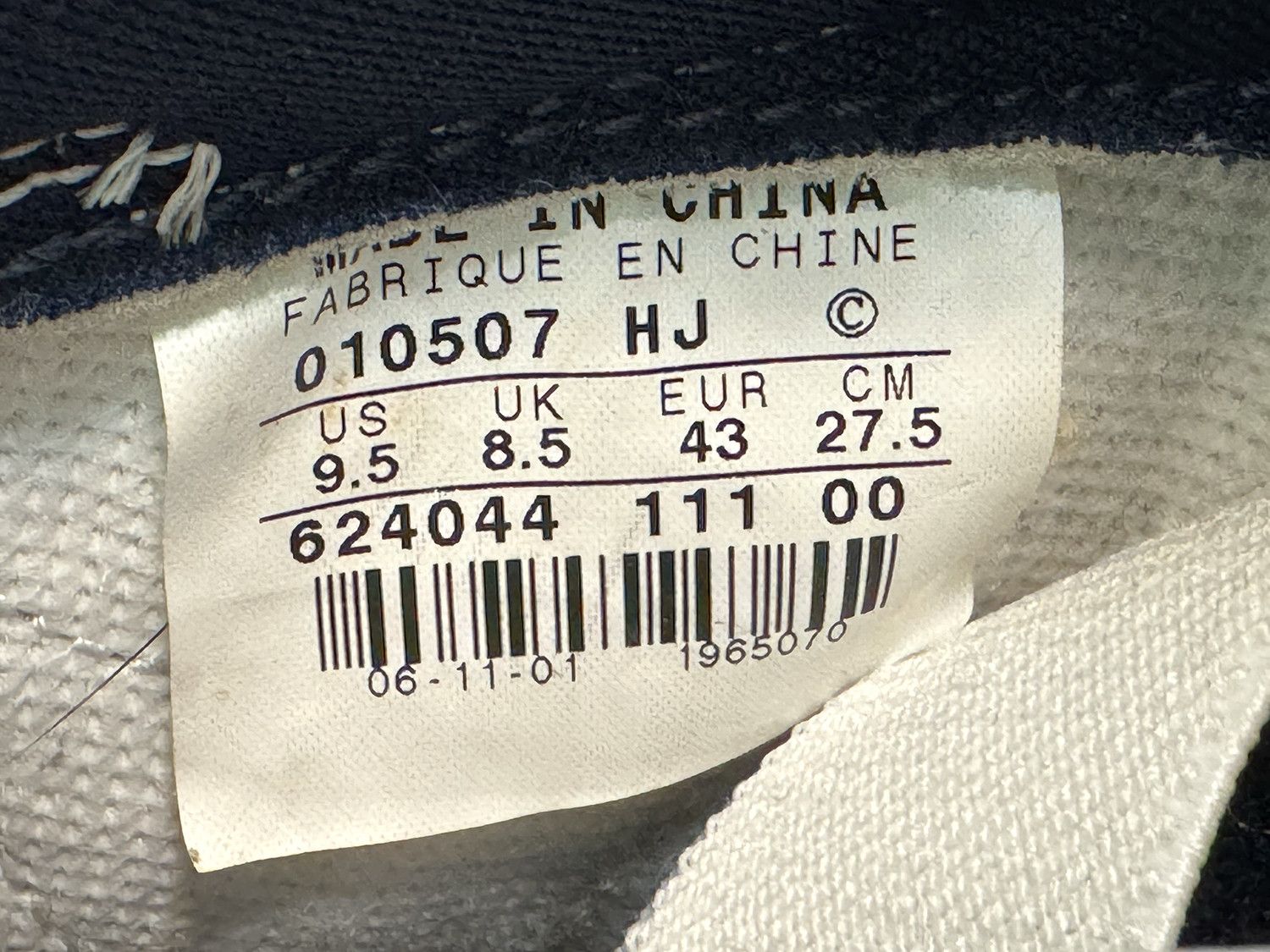 Nike 2001 Nike Dunk Low Pro B WHITE MIDNIGHT NAVY Blue 624044 111 Size US 9.5 / EU 42-43 - 14 Thumbnail