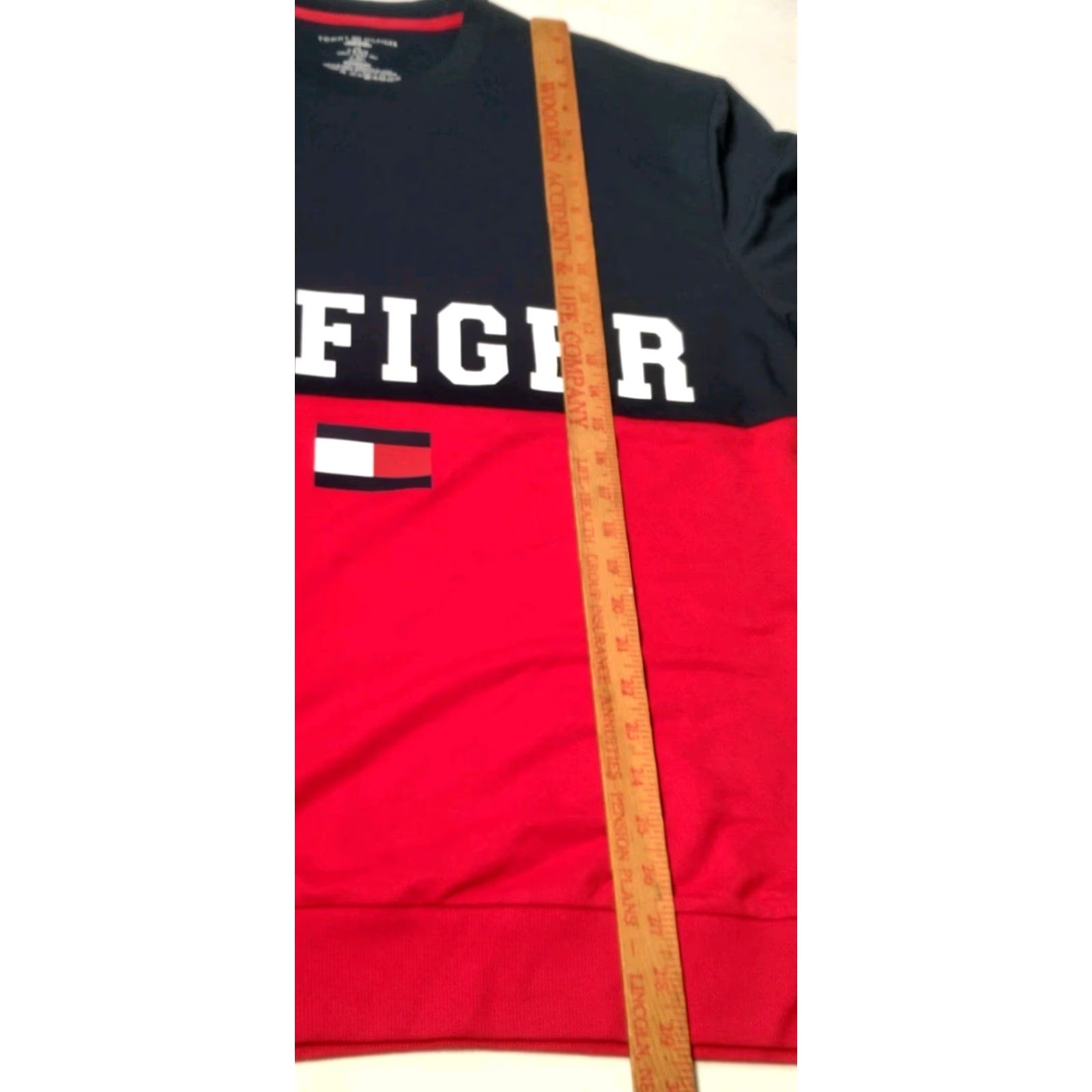 Tommy Hilfiger Tommy Hilfiger Shirt Mens L Long Sleeve Red Colorblock Knit Cotton Polyester Sleepwear Top Product Line Tommy Sleepwear Crew Neck Pullover Size US L / EU 52-54 / 3 - 4 Thumbnail