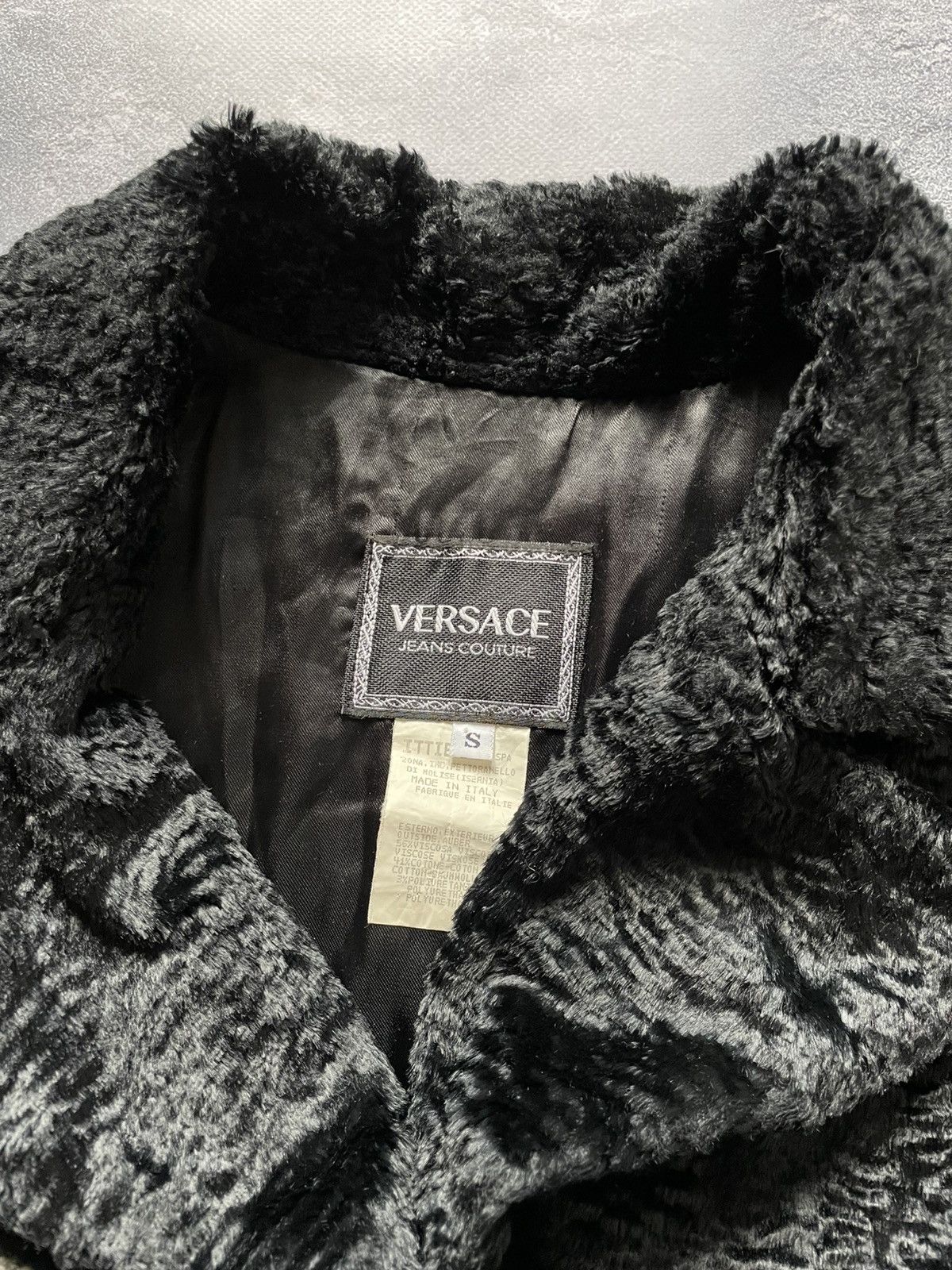 Versace Jeans Couture Vintage Gianni Versace Archival Faux Fur Cropped Jacket Rare Size S / US 4 / IT 40 - 5 Thumbnail