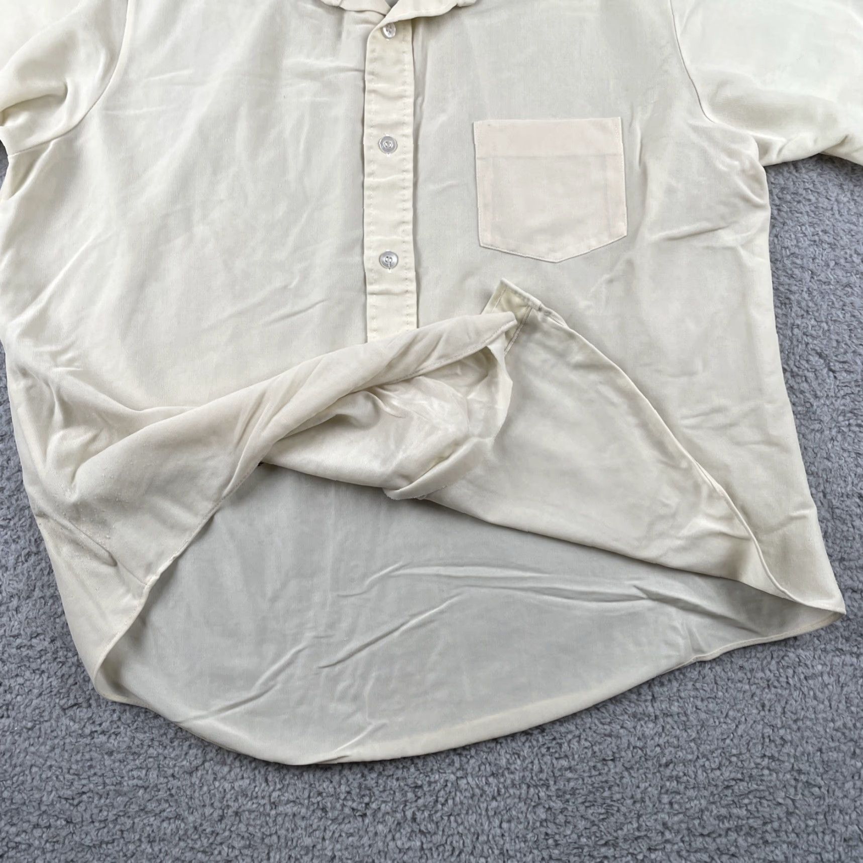 Vintage VINTAGE Montgomery Ward Button-Up Shirt Large Yellow Nylon Pocket Shirt Mens Short Sleeve Button-Up Size US L / EU 52-54 / 3 - 7 Thumbnail