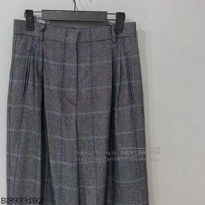 Max Mara Max Mara Plaid silver thread suit Size M / US 6-8 / IT 42-44 - 4 Thumbnail