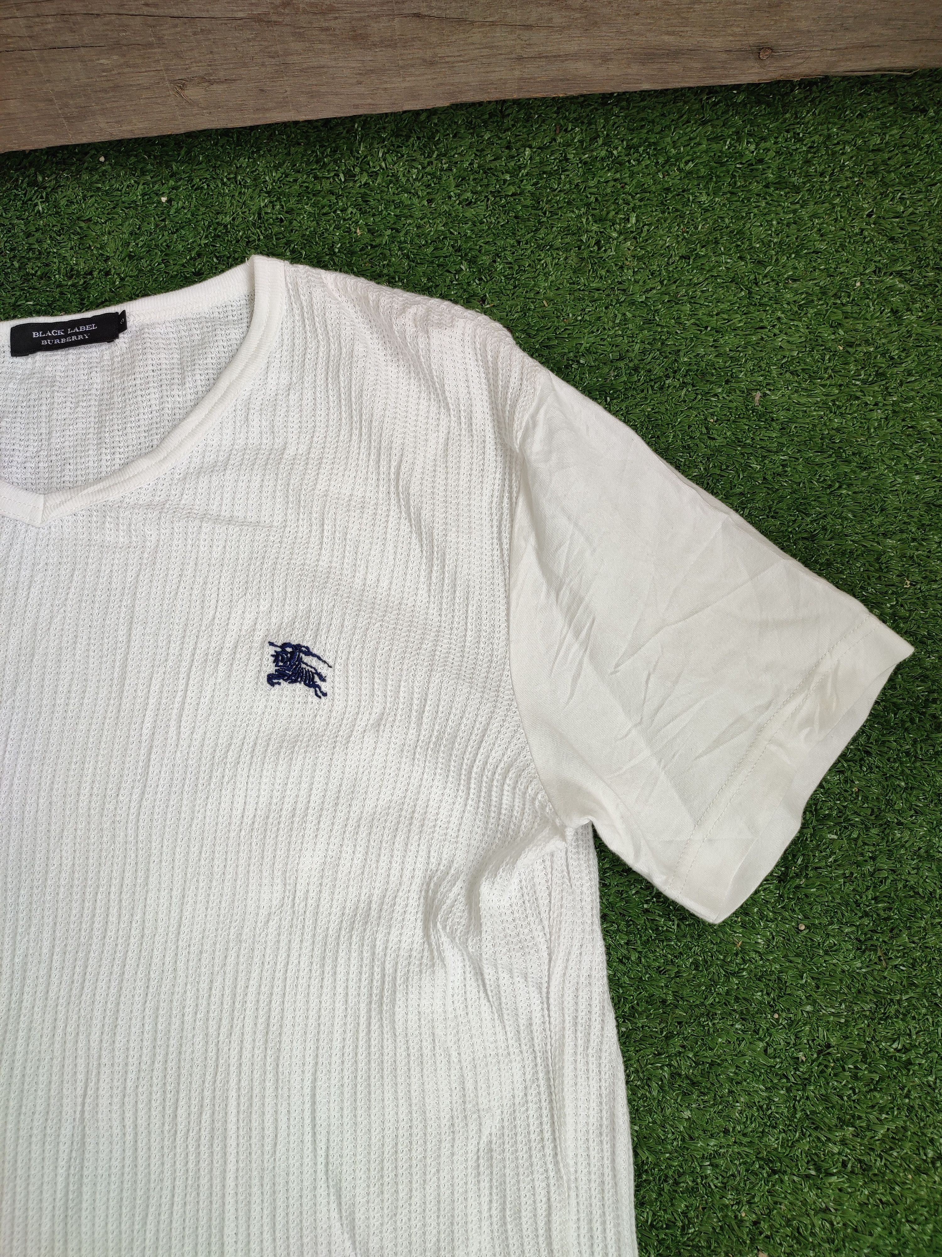 Burberry Burberry V- Neck Tee Size US L / EU 52-54 / 3 - 4 Thumbnail