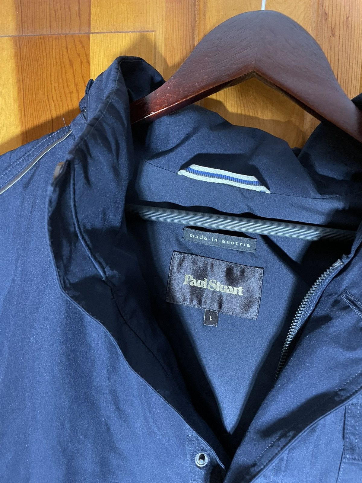 Paul Stuart Paul Stuart GORETEX raincoat worn once - >$1k retail Size US L / EU 52-54 / 3 - 5 Thumbnail