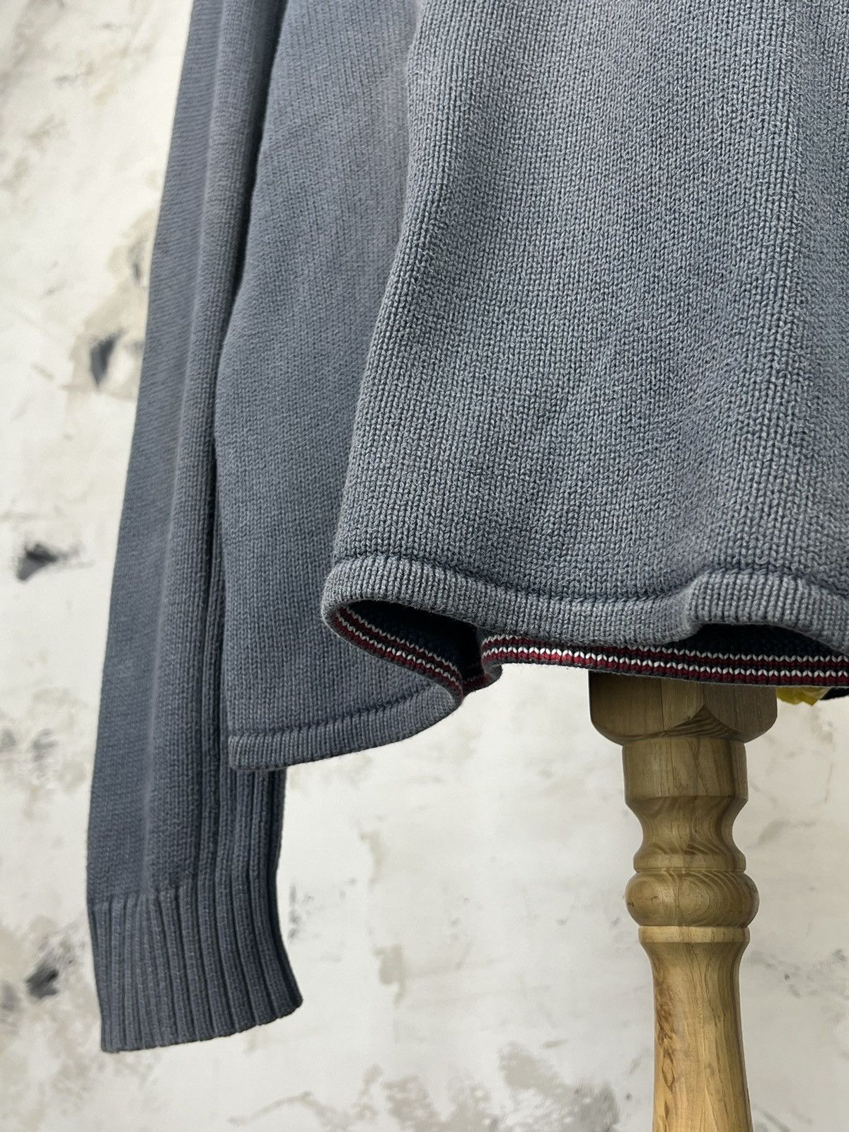 Tommy Hilfiger Vintage Tommy Hilfiger Denim Sweater Size M - L Size US L / EU 52-54 / 3 - 4 Thumbnail
