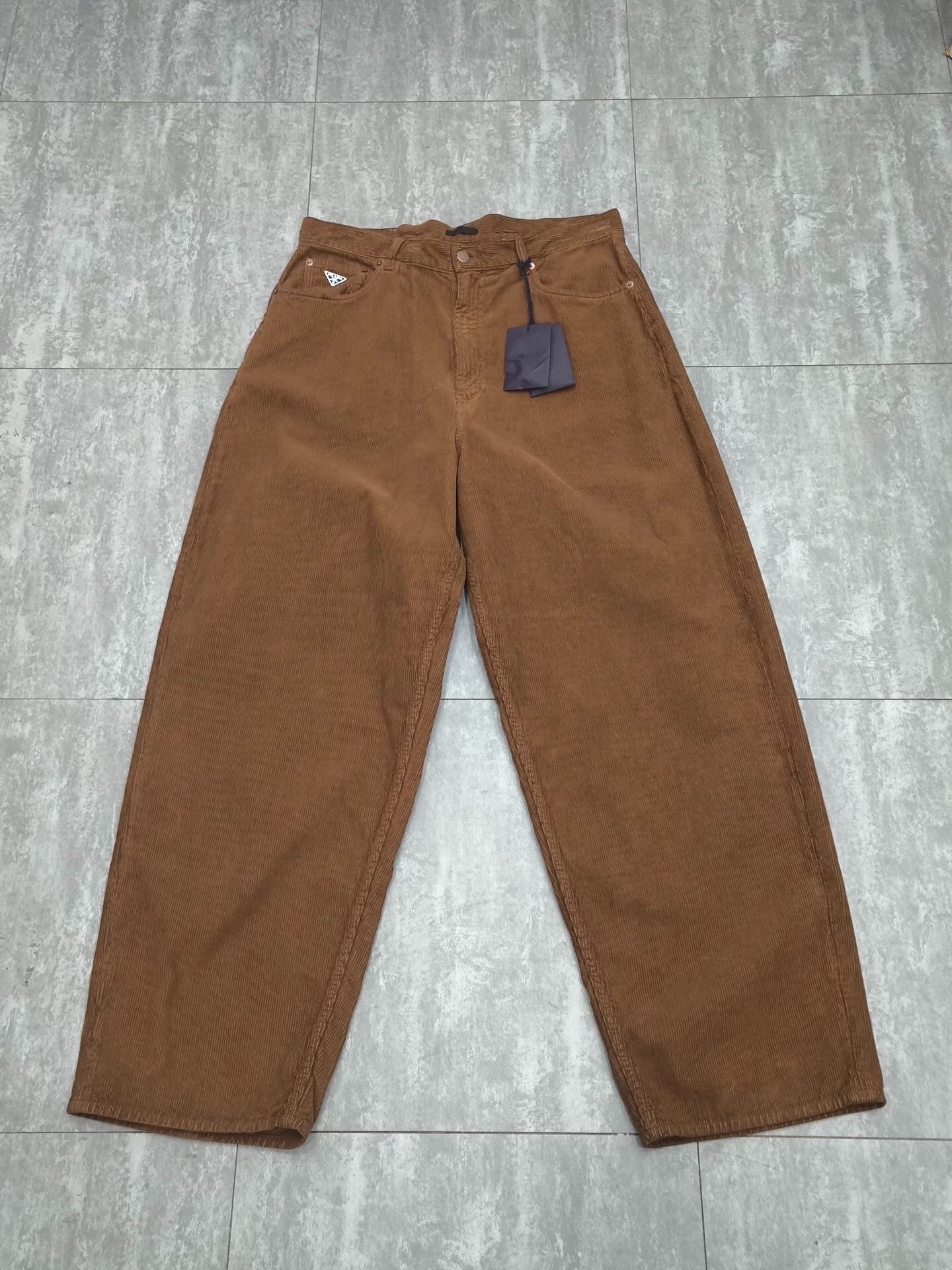 Prada Prada Corduroy Casual Pants 34 Men Size US 34 / EU 50 - 1 Thumbnail