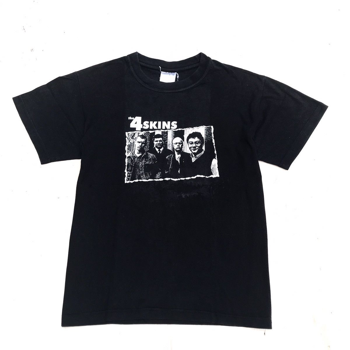Band Tees × Vintage Vintage The 4 Skins Tshirt Skinhead Tag cotton and star Band Size US S / EU 44-46 / 1 - 1 Thumbnail