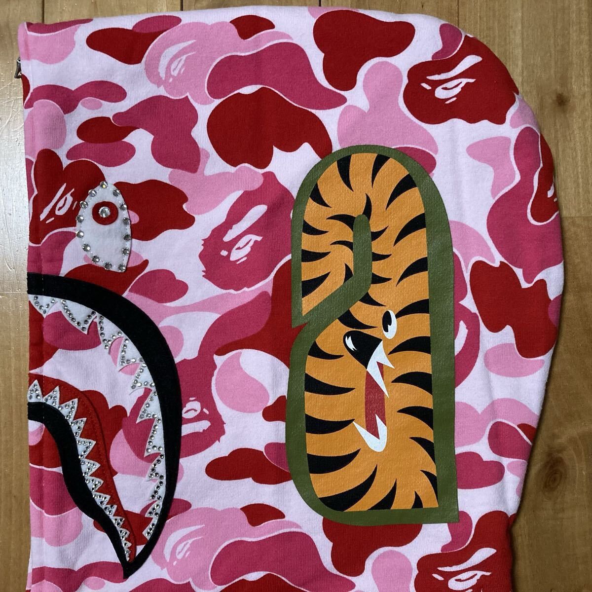 Bape BAPE ABC Camo Pink Crystal Stone Shark Full Zip Hoodie APE Size US XXL / EU 58 / 5 - 5 Thumbnail