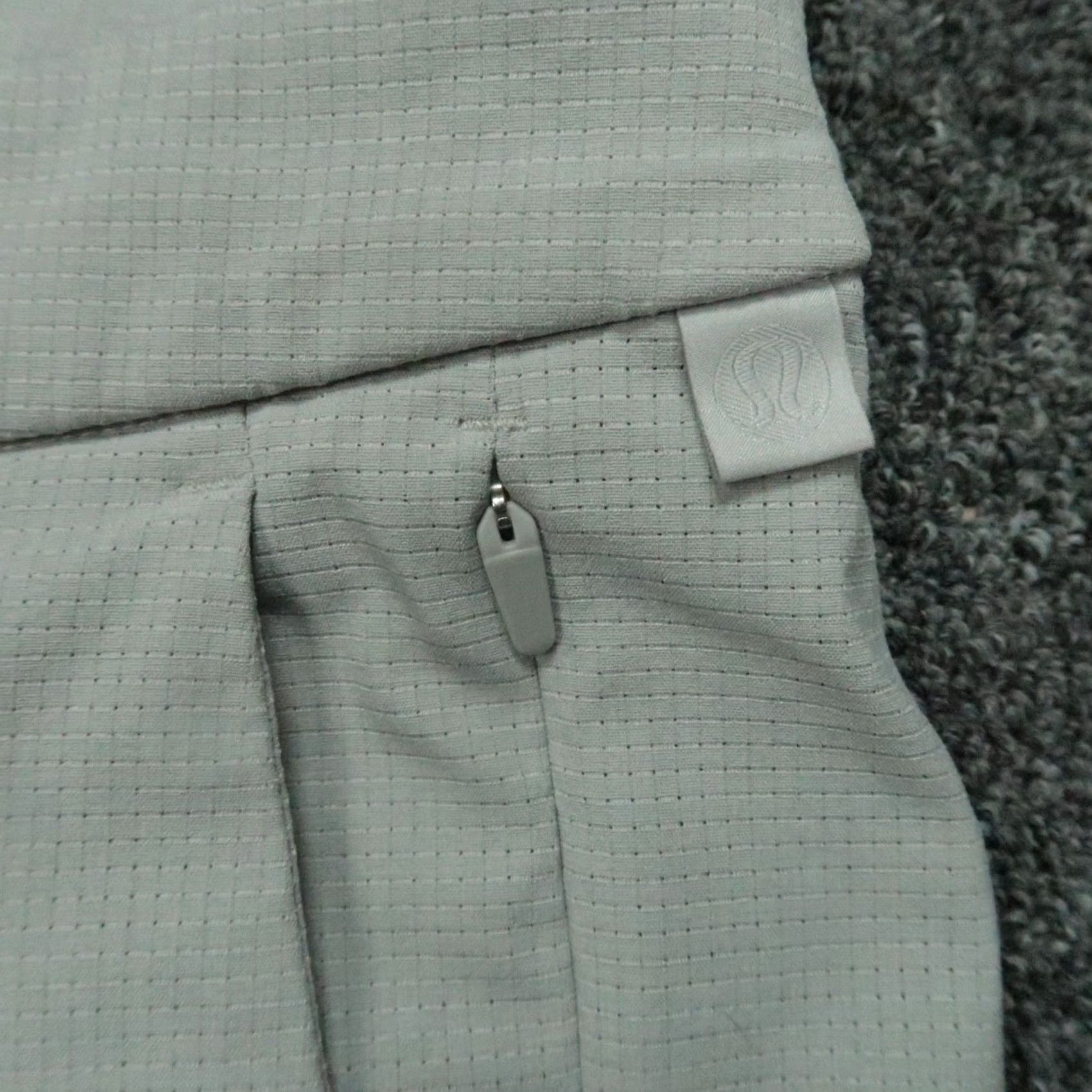 Lululemon Lululemon Pants Mens 32 Gray Men 32x32 Commission Slim Fit Ventlight Zip Pocket Size US 32 / EU 48 - 3 Thumbnail