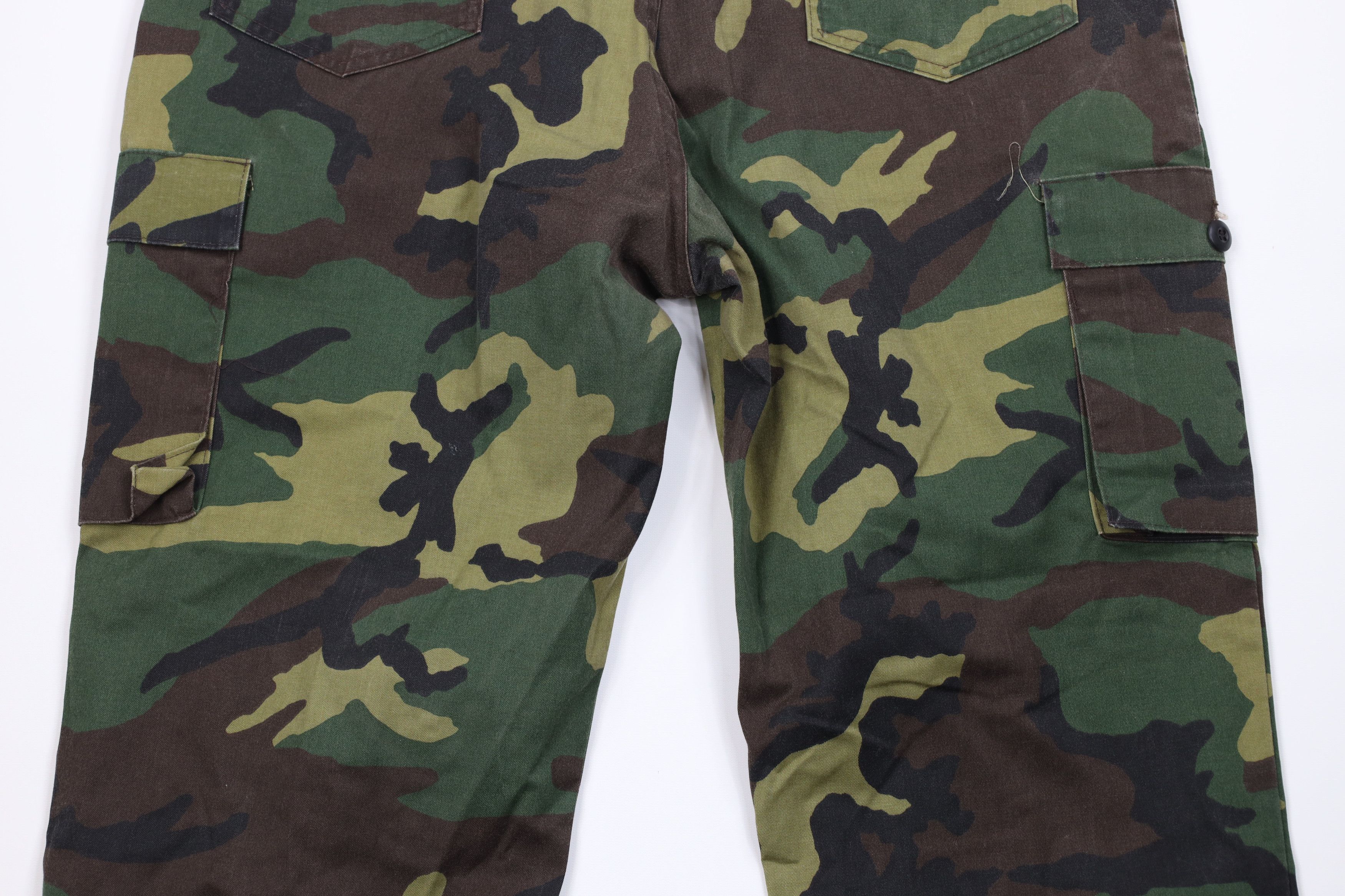 Vintage Vintage 70s Streetwear Camouflage Wide Leg Cargo Pants USA Size US 38 / EU 54 - 11 Thumbnail