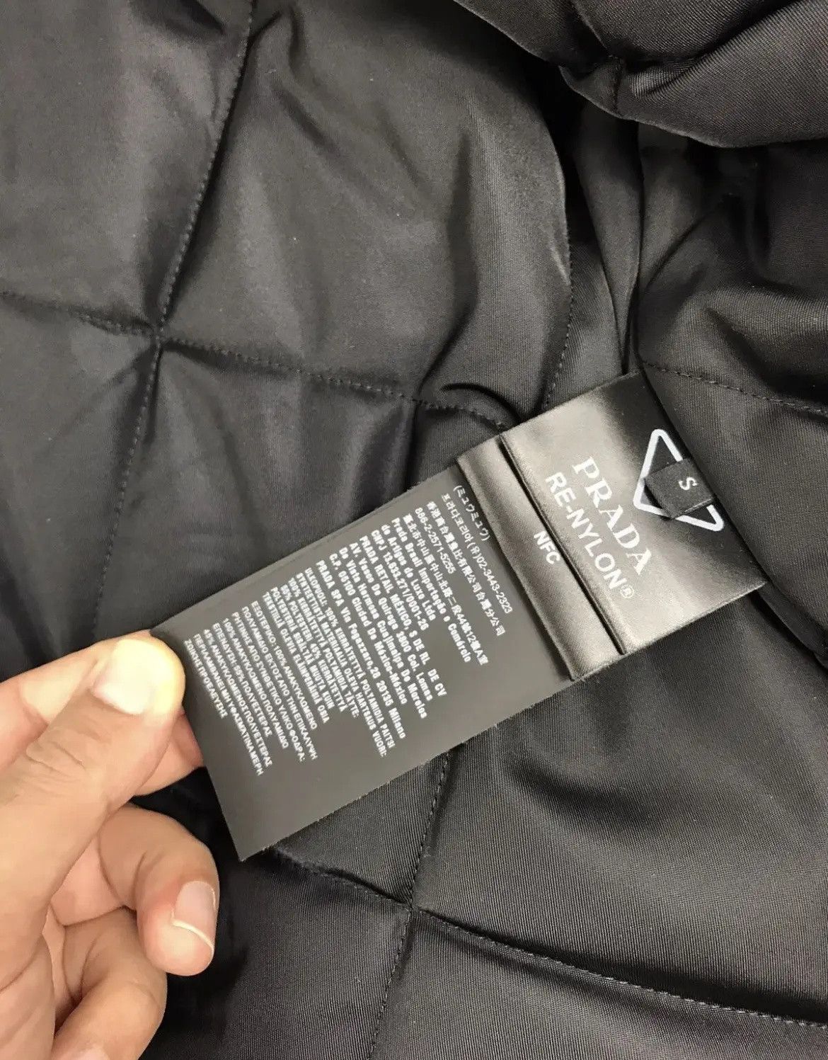 Prada PRADA Prada Re-Nylon multi-pocket oversized jacket Size US S / EU 44-46 / 1 - 11 Thumbnail