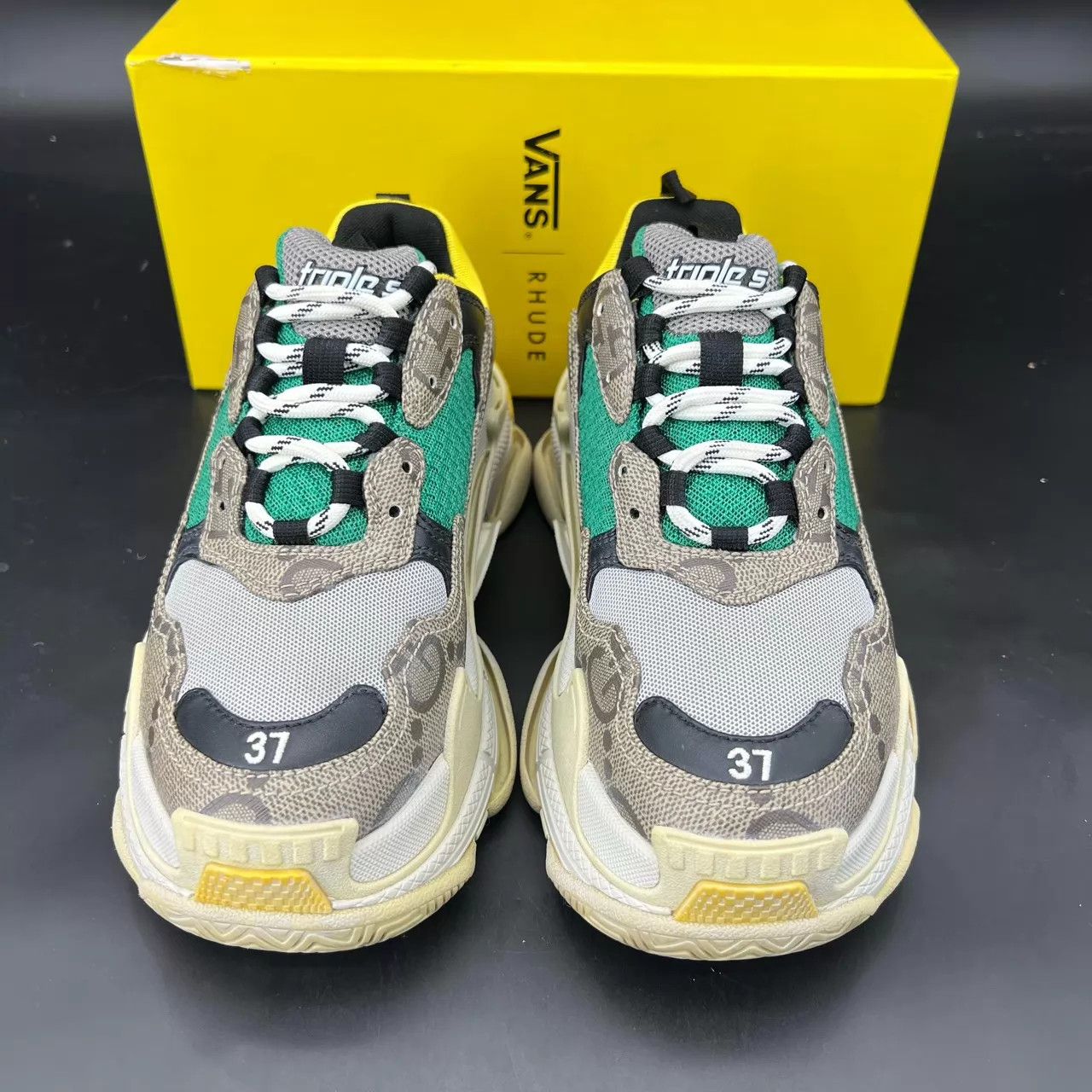Balenciaga Balenciaga Gucci Yellow Green Dad Shoe Women's 37 Size US 6.5 / IT 36.5 - 3 Thumbnail