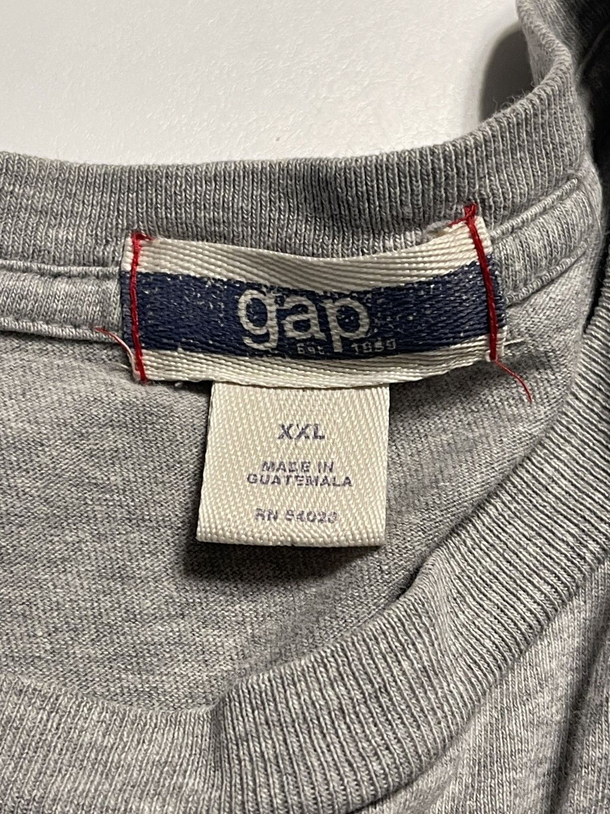 Gap Gap Vintage Y2K 2002 XXL Gray Long Sleeve Pocket T-Shirt Size US XXL / EU 58 / 5 - 9 Thumbnail