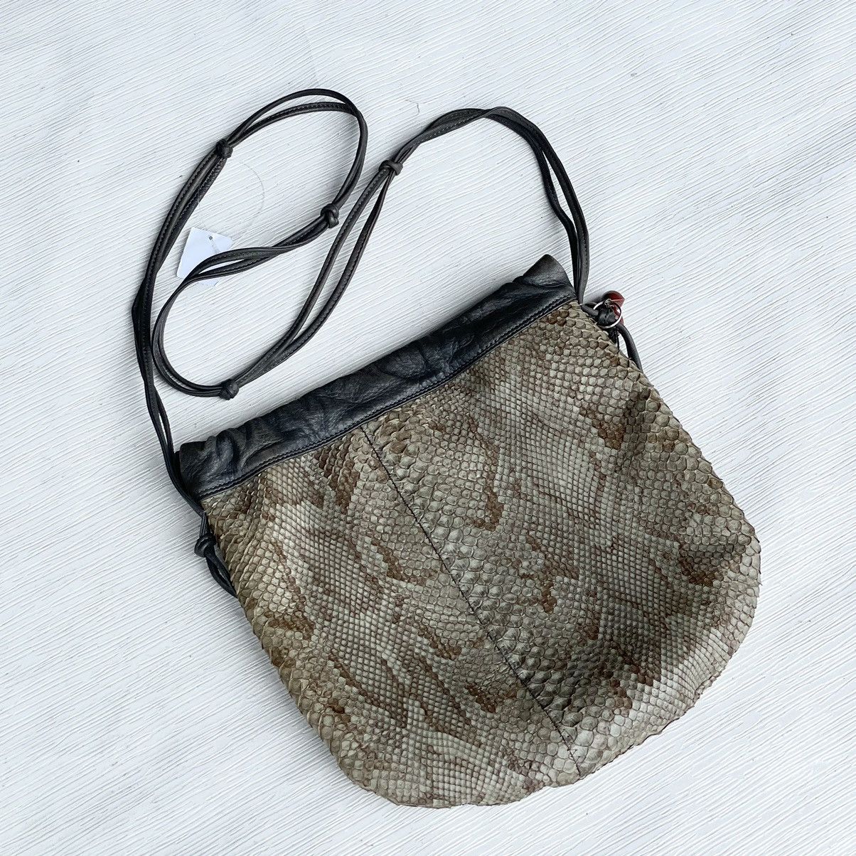 Leather Snake Skin Printed Leather Drawstring Sling Bag Size ONE SIZE - 6 Thumbnail