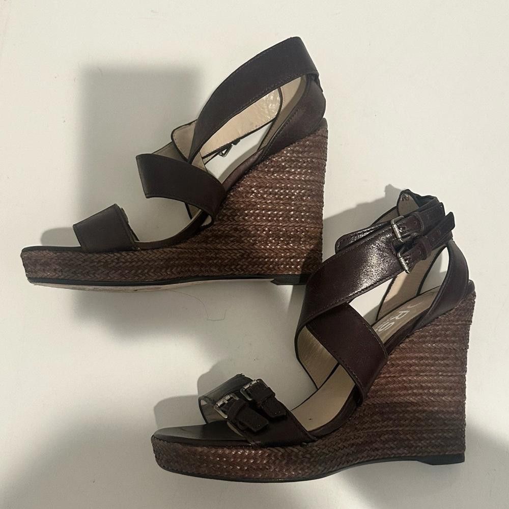 Designer KORS Michael Kors Brown Leather Jute Wedge Sandals Size 8 Size US 8 / IT 38 - 9 Thumbnail