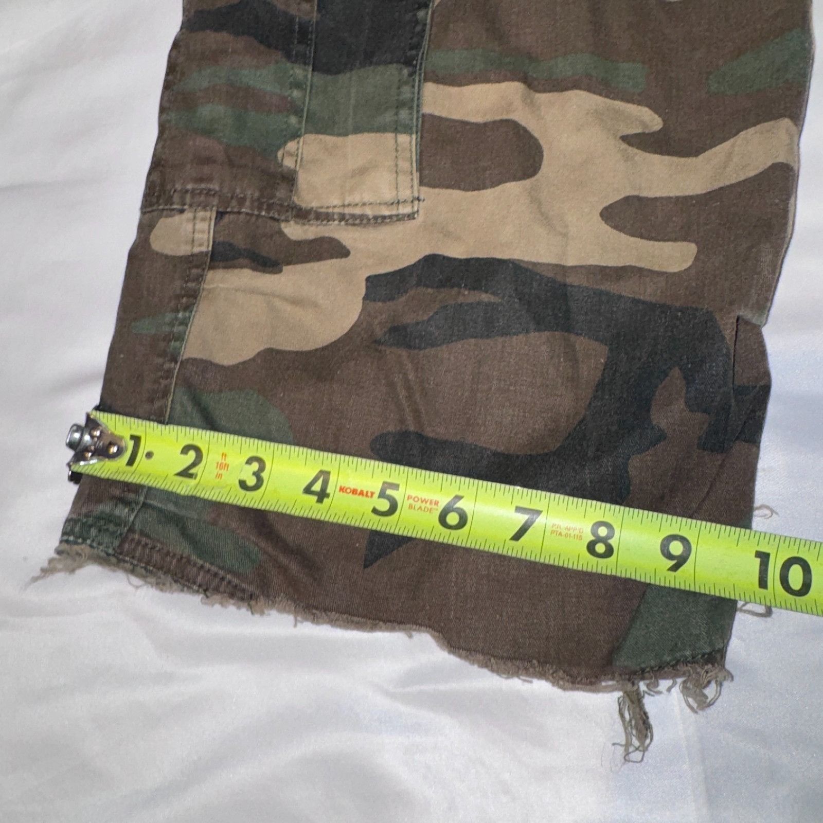 Other Y2K Camo Capri Pants Woman’s Small 34 Zebra Cross Patch Pea Size 34" / US 12 / IT 48 - 8 Thumbnail