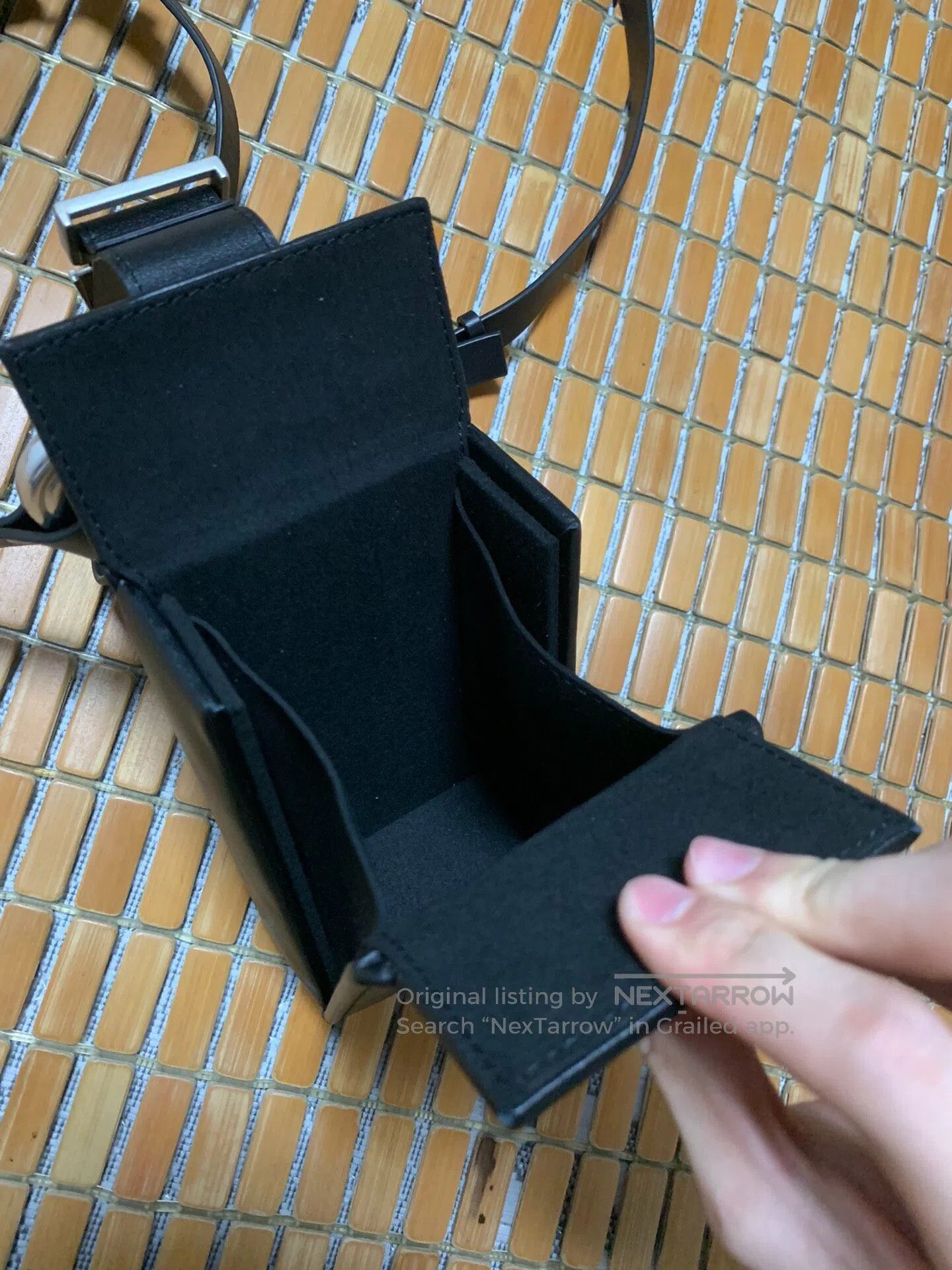 Heliot Emil Lock-Detail Leather Box Bag With Carabiner| in Black, Men's — image 3 of 6