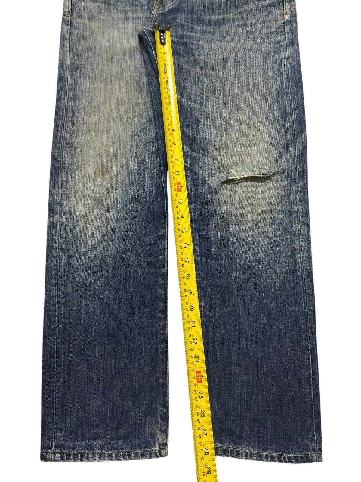 Uniqlo Vintage Y2K Gap Classic Blue Faded Wash Distress Jeans Size US 33 - 9 Thumbnail