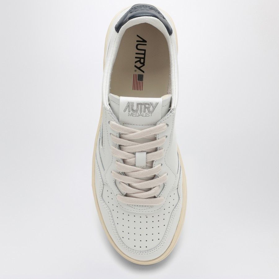 o1d2blof0824 Low-Top Trainers in White