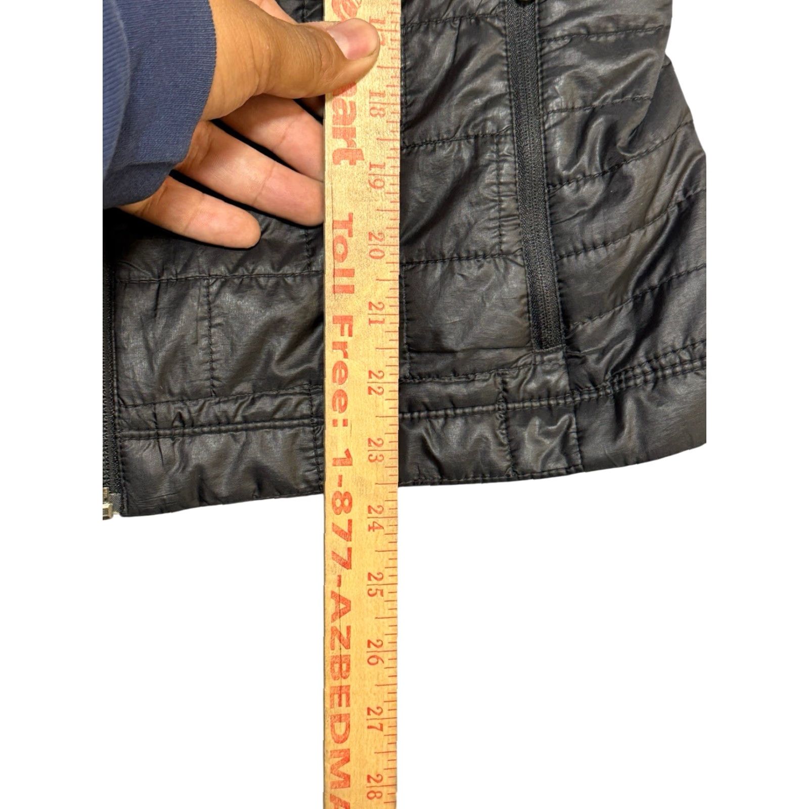 Patagonia Patagonia Nano Puff Vest Womens S Black Quilted Insulated Zip Pockets Lightweight Outdoor Fall Winter Regular Fit Size S / US 4 / IT 40 - 3 Thumbnail