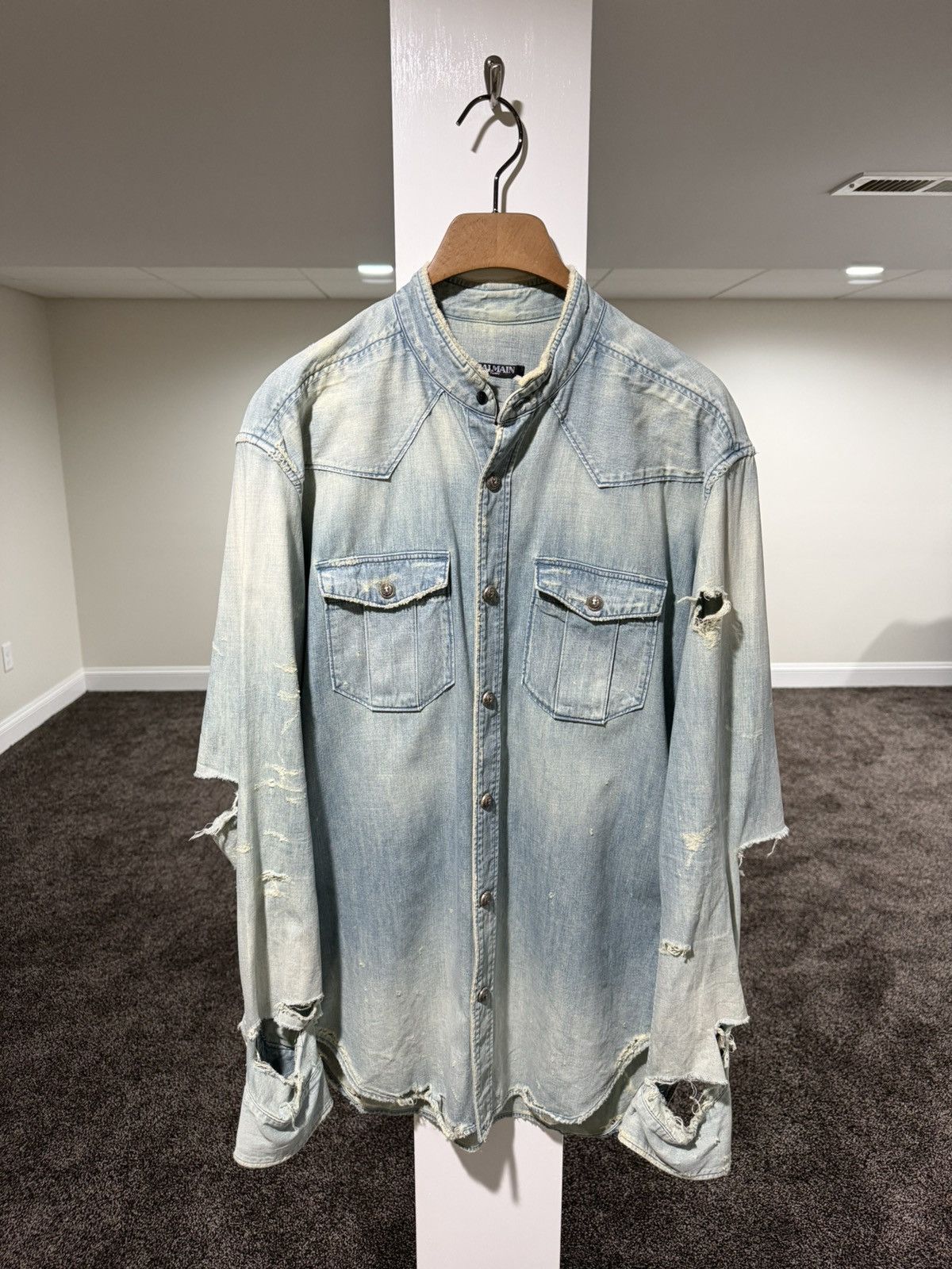 Balmain Balmain SS18 Distressed Light Blue Wash Denim Button Shirt Size US L / EU 52-54 / 3 - 20 Thumbnail