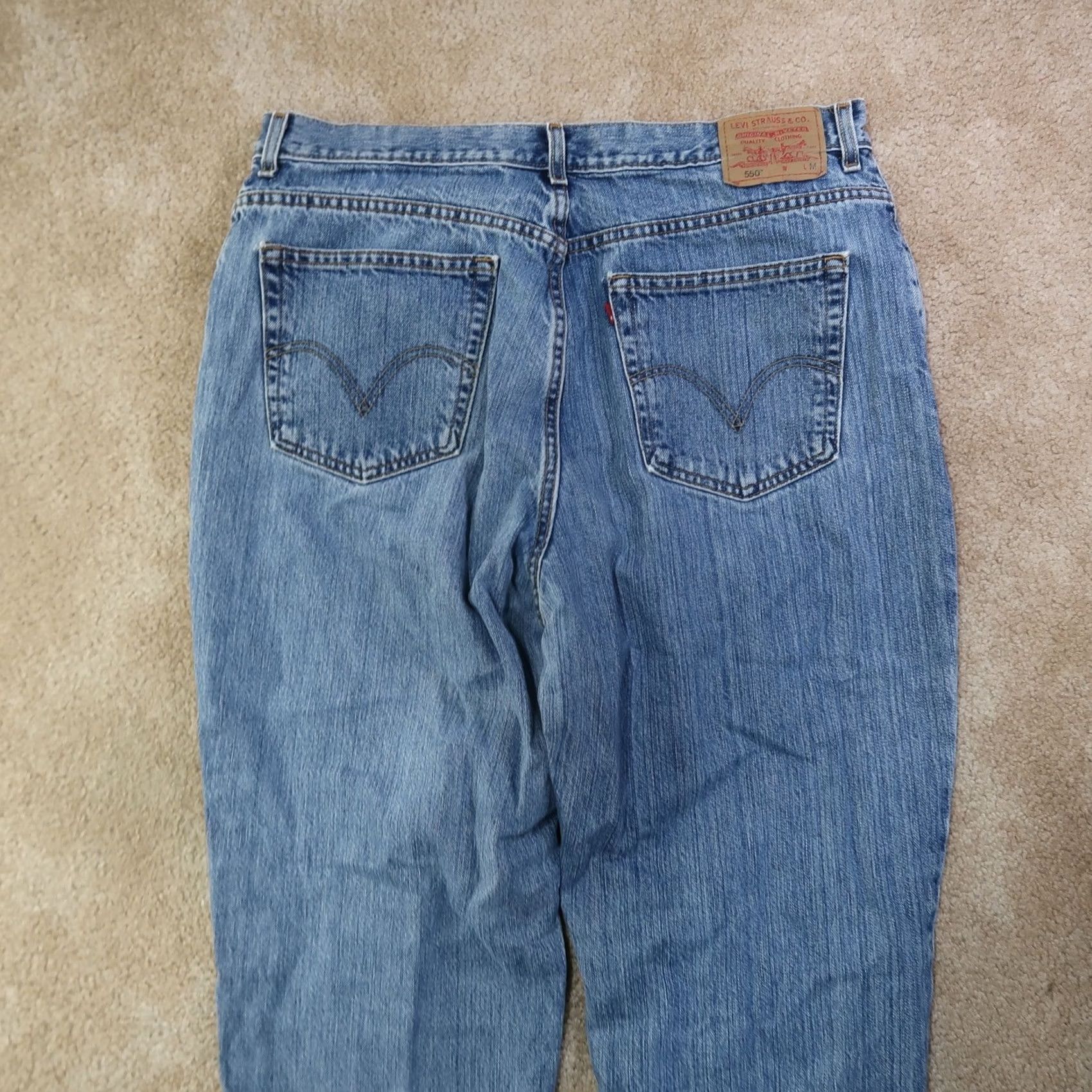 Levi's VINTAGE Levi's 550 Jeans Women's Plus 20 Blue Denim 31in Inseam Relaxed Taper 5-Pocket USA 90s Mens Womens Size 42" / US 20 - 7 Thumbnail