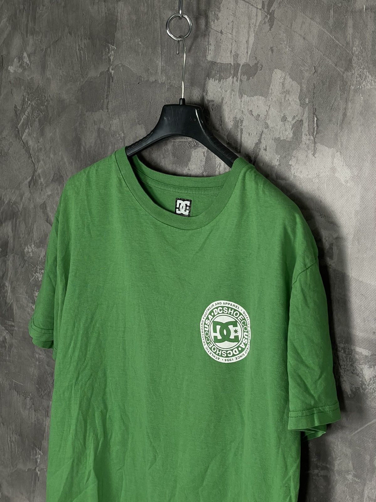 DC × Vintage DC Shoes Skateboarding Y2K Retro StyleT Shirt Size US L / EU 52-54 / 3 - 7 Thumbnail