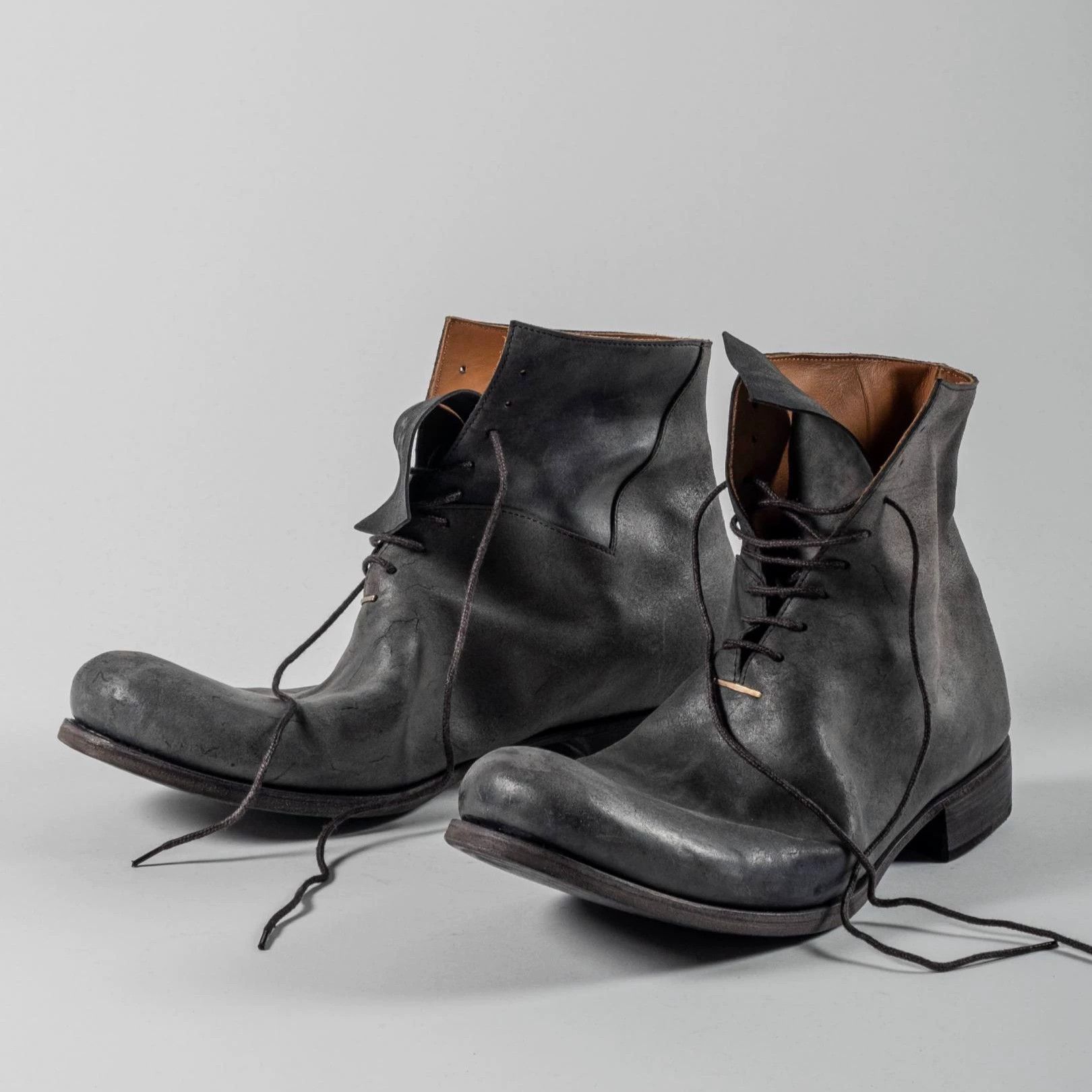 Ma+ M.A+ distressed nubuck horsehide boots 43 size up Size US 9 / EU 42 - 1 Thumbnail