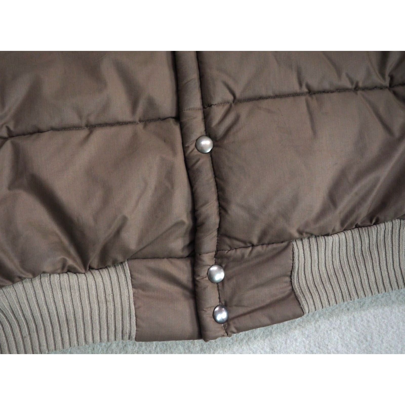 Etro VTG 70s Puffer Vest Yakima WA PNW Retro Nylon USA Mens M Brown Short Long? Size US M / EU 48-50 / 2 - 4 Thumbnail