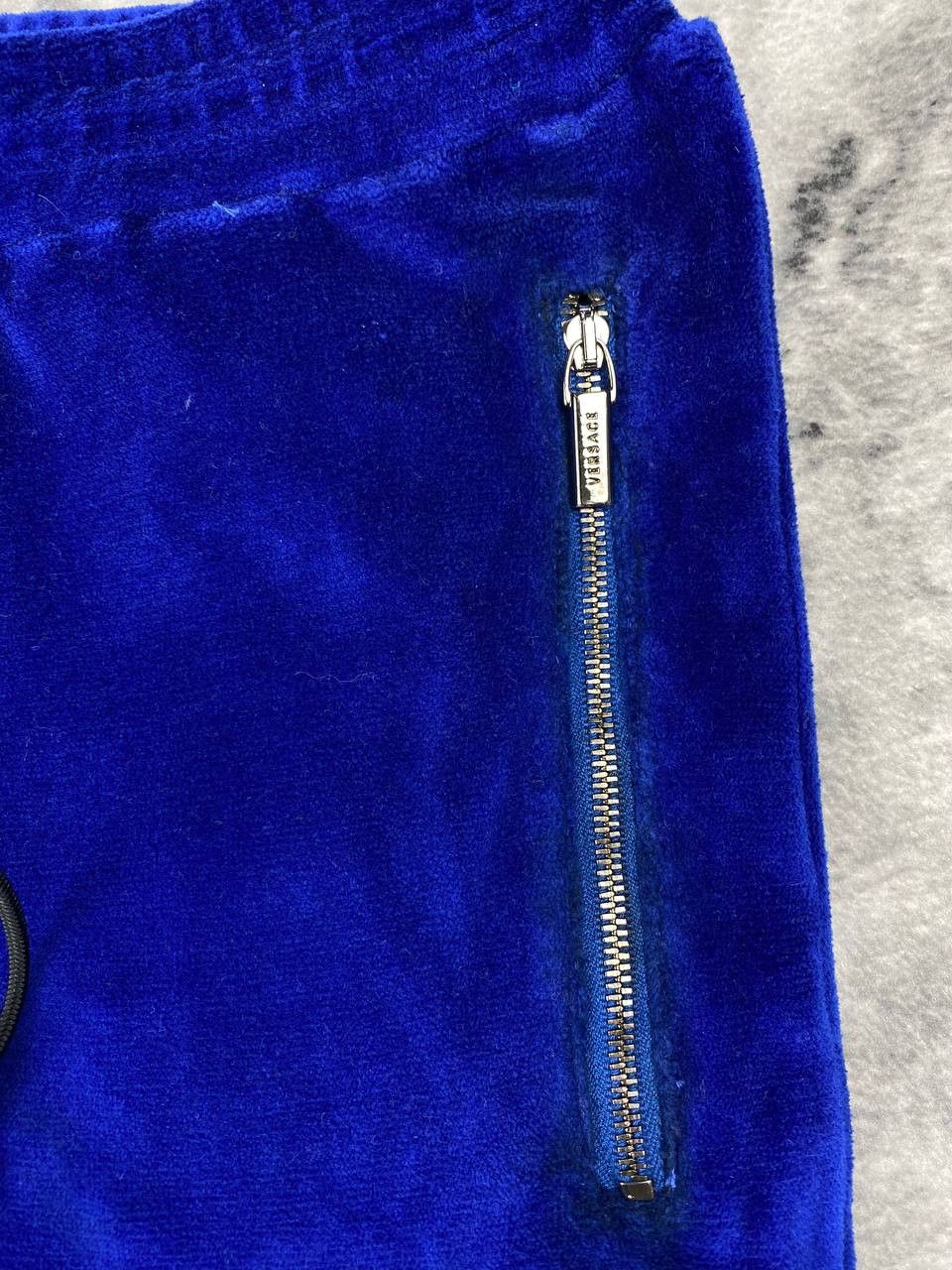 Versace Versace Medusa Logo Velour Sweatpants Women Size S Blue Size 28" / US 6 / IT 42 - 4 Thumbnail