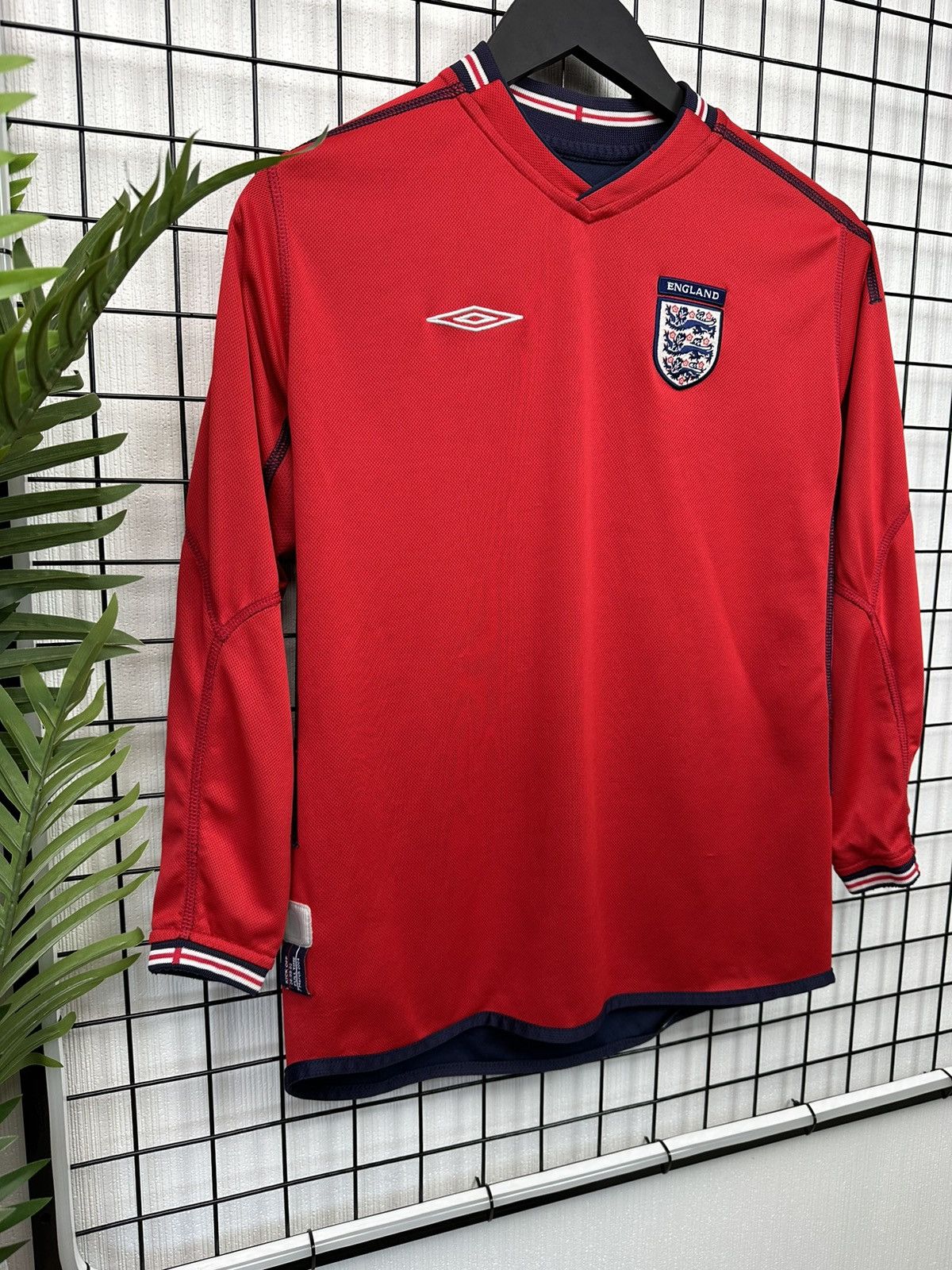 Umbro Paul Robinson England 2004 goalkeeper double sided jersey Size US S / EU 44-46 / 1 - 22 Thumbnail