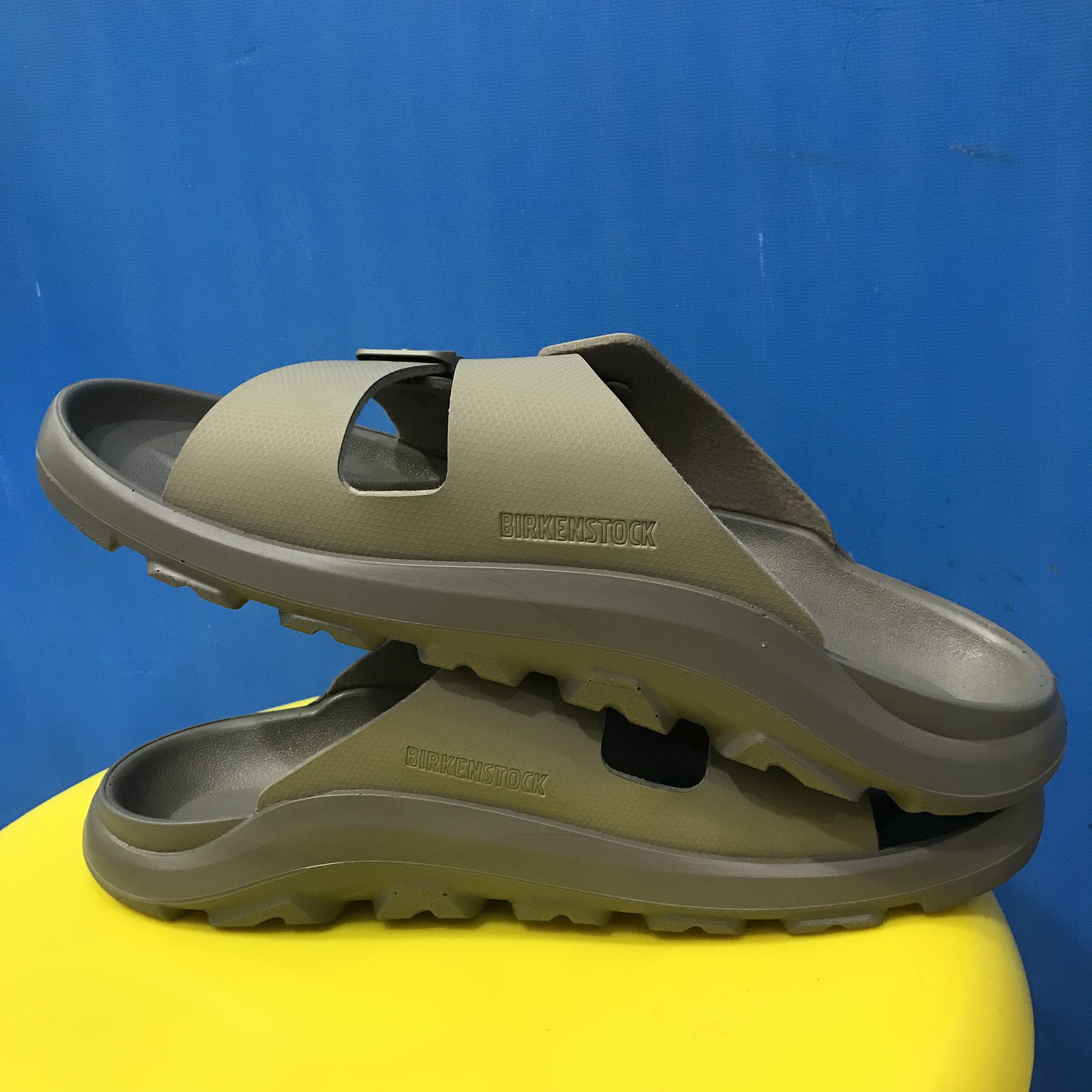 Birkenstock BIRKENSTOCK Mogami Terra Stealth Size 42 eur 8uk 27 cm germa Size US 9 / EU 42 - 8 Thumbnail