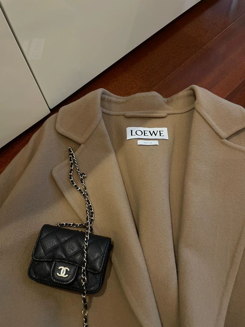 Loewe Loewe Classic version of cashmere wool classic color Size M / US 6-8 / IT 42-44 - 1 Thumbnail