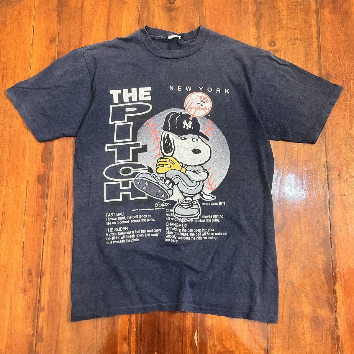 MLB Vintage 90's MLB Snoopy Size US M / EU 48-50 / 2 - 2 Thumbnail