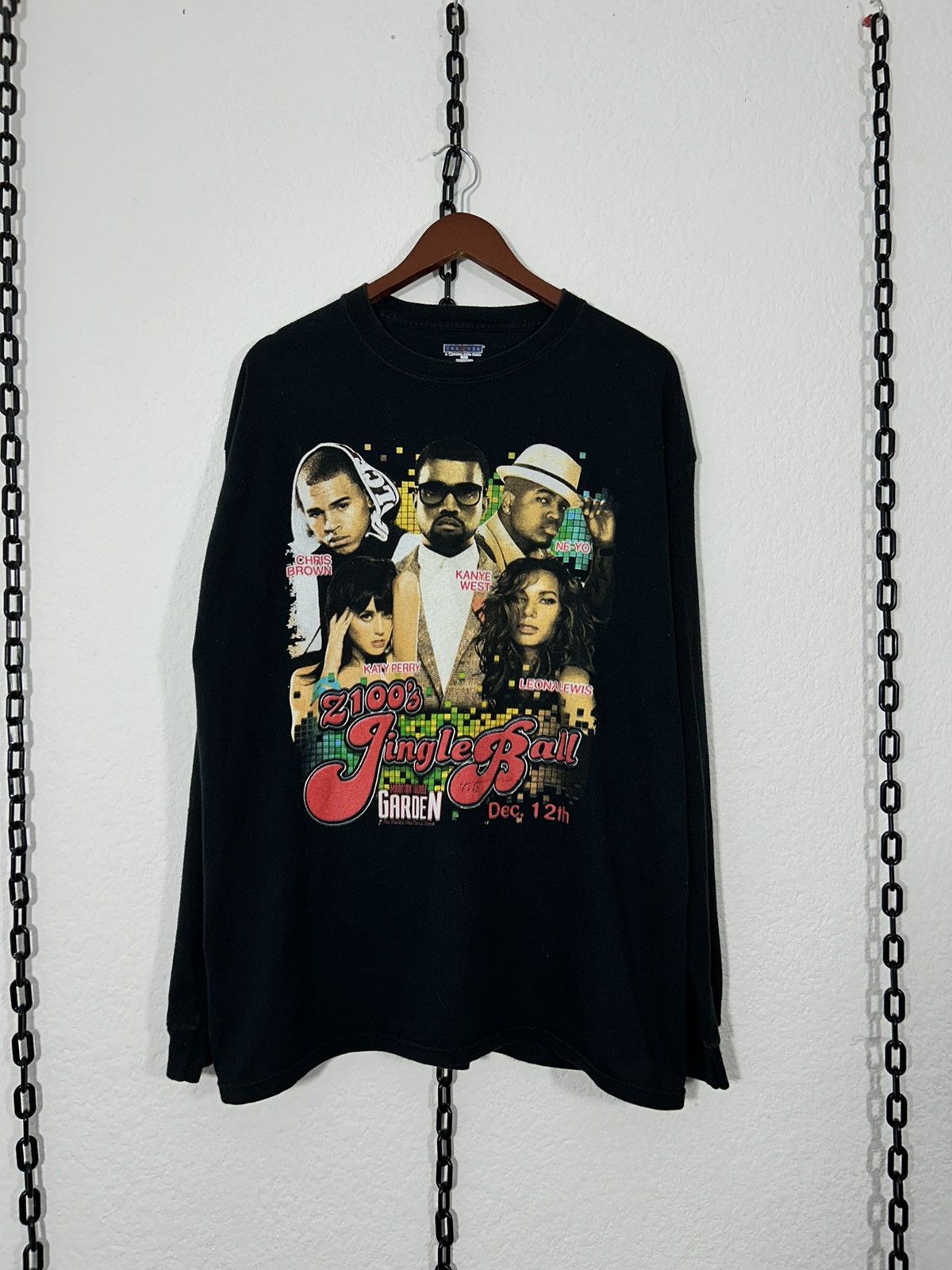 Rap Tees × Vintage Jingle Bell 2008 Parking Boot Size US L / EU 52-54 / 3 - 1 Thumbnail
