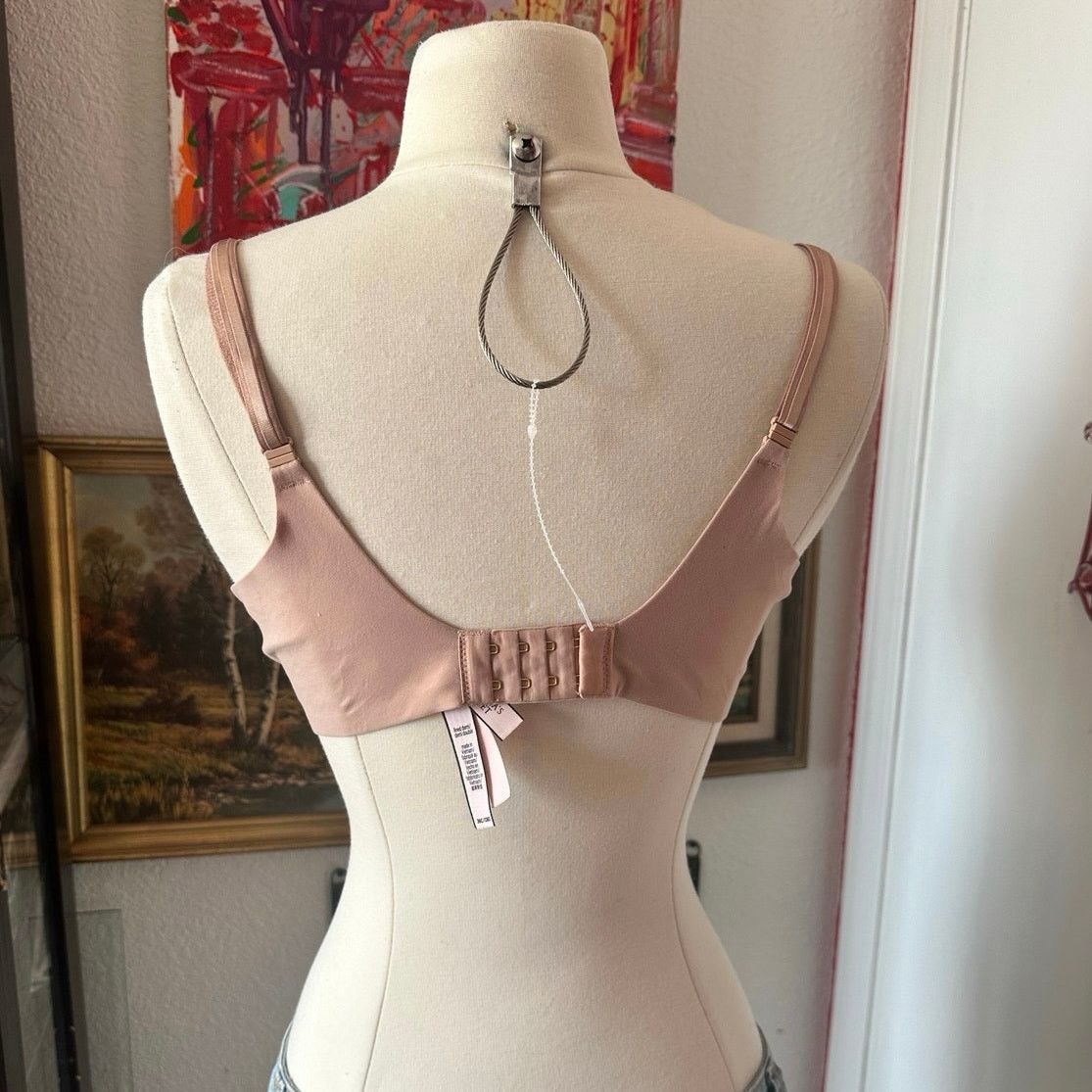Victoria's Secret victorias secret tan 36c bra Size ONE SIZE - 3 Thumbnail