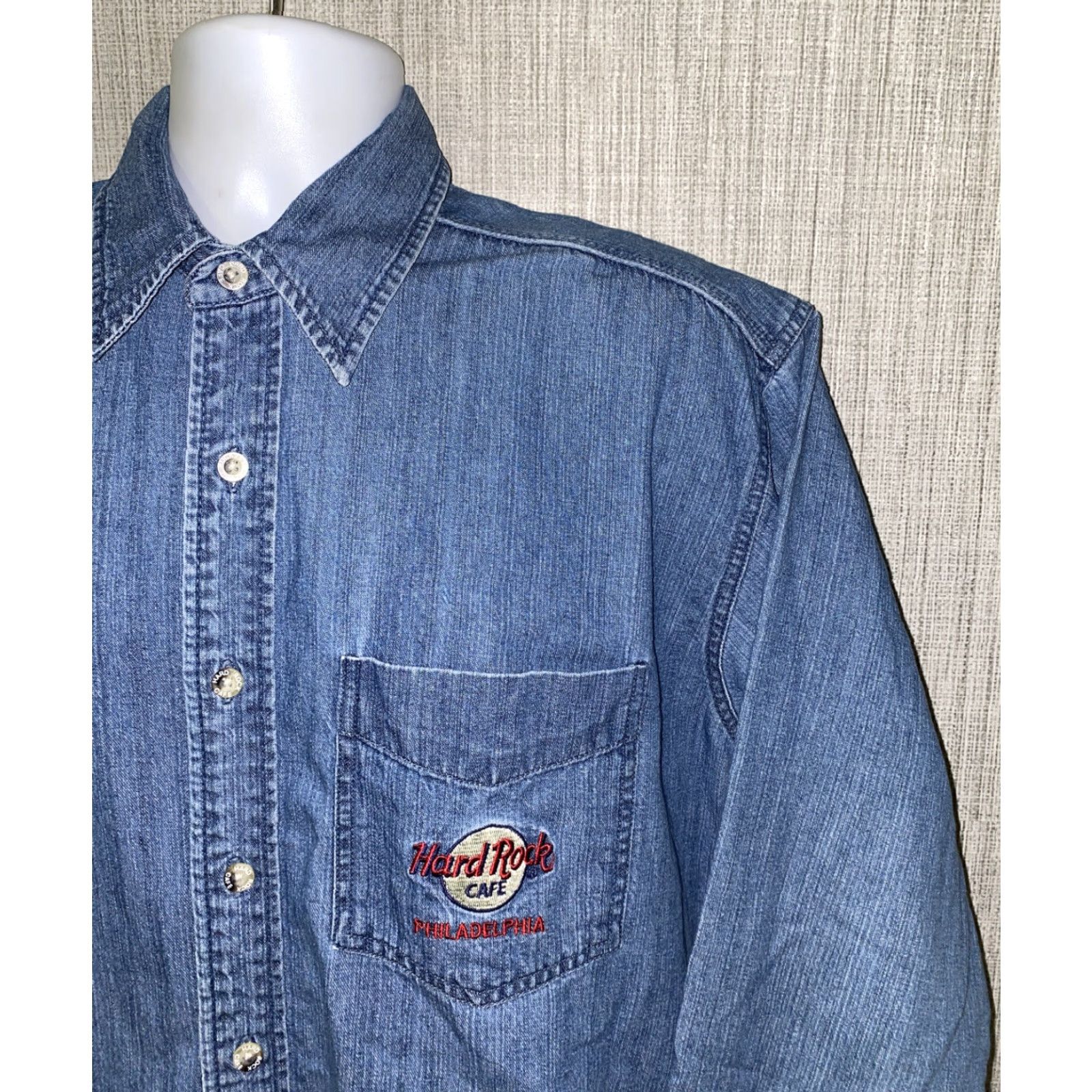 Hard Rock Cafe Hard Rock Cafe Shirt Denim Long Sleeve Button-Up M Blue Mens Philadelphia Size US M / EU 48-50 / 2 - 2 Thumbnail
