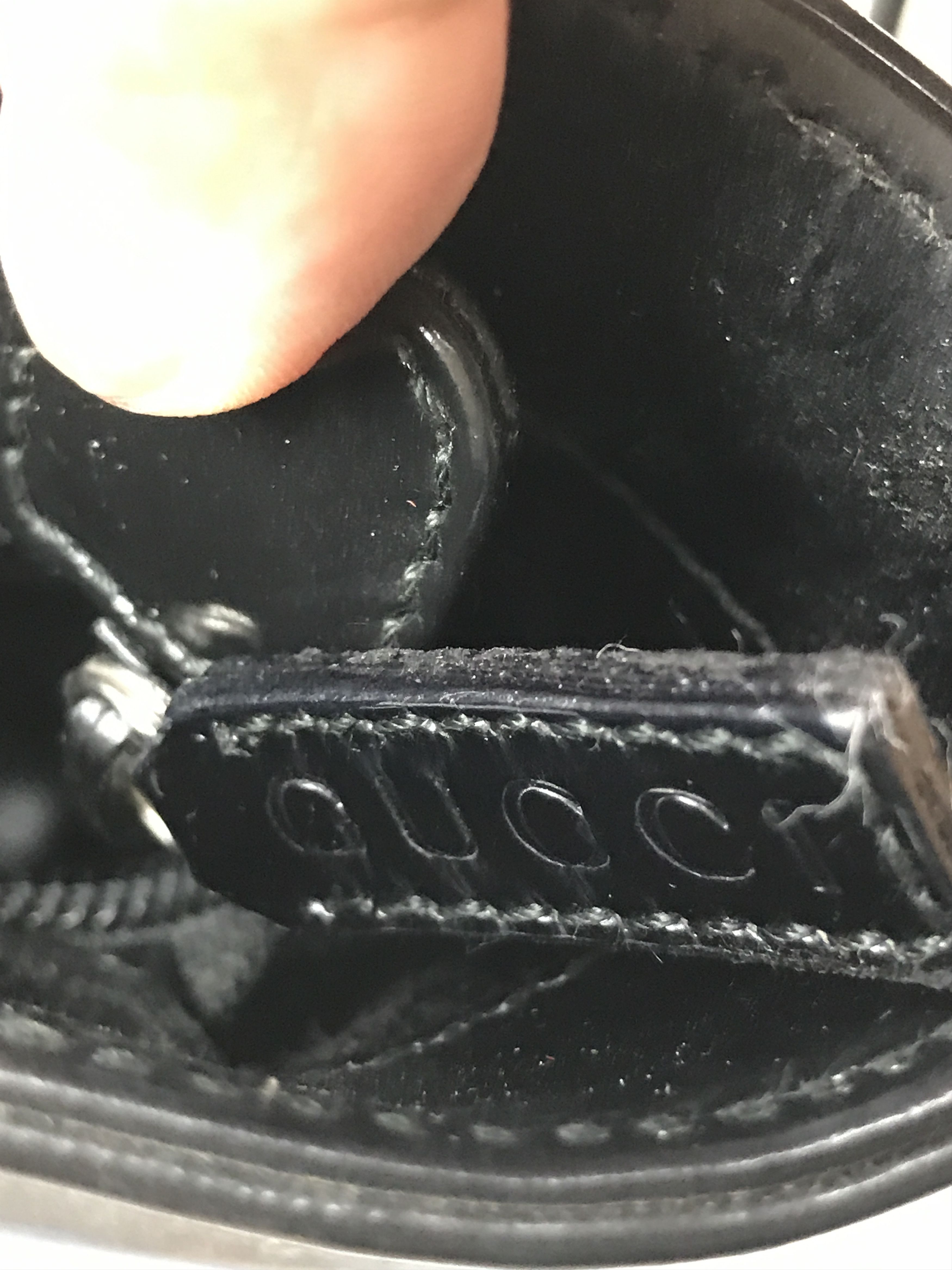 Gucci × Vintage Vintage Gucci Black Patent Leather Handbag With Strap Size ONE SIZE - 9 Thumbnail
