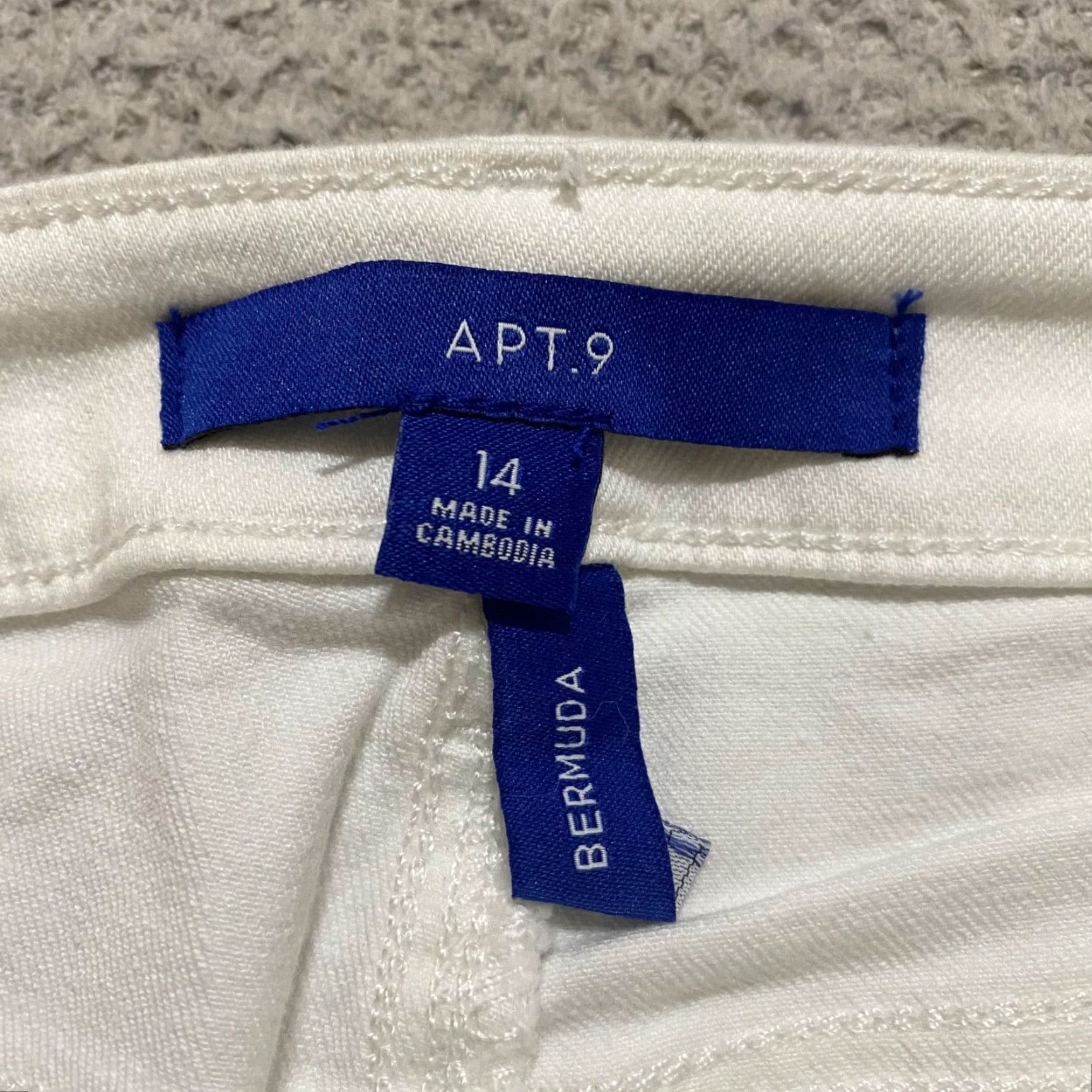 Apt. 9 Apt. 9 Womens Bermuda Shorts 14 White Denim Light Wash Inseam 9" Mid Rise Jeans Bermuda 9" Inseam White Mens Mens Size 36" / US 14 / IT 50 - 3 Thumbnail