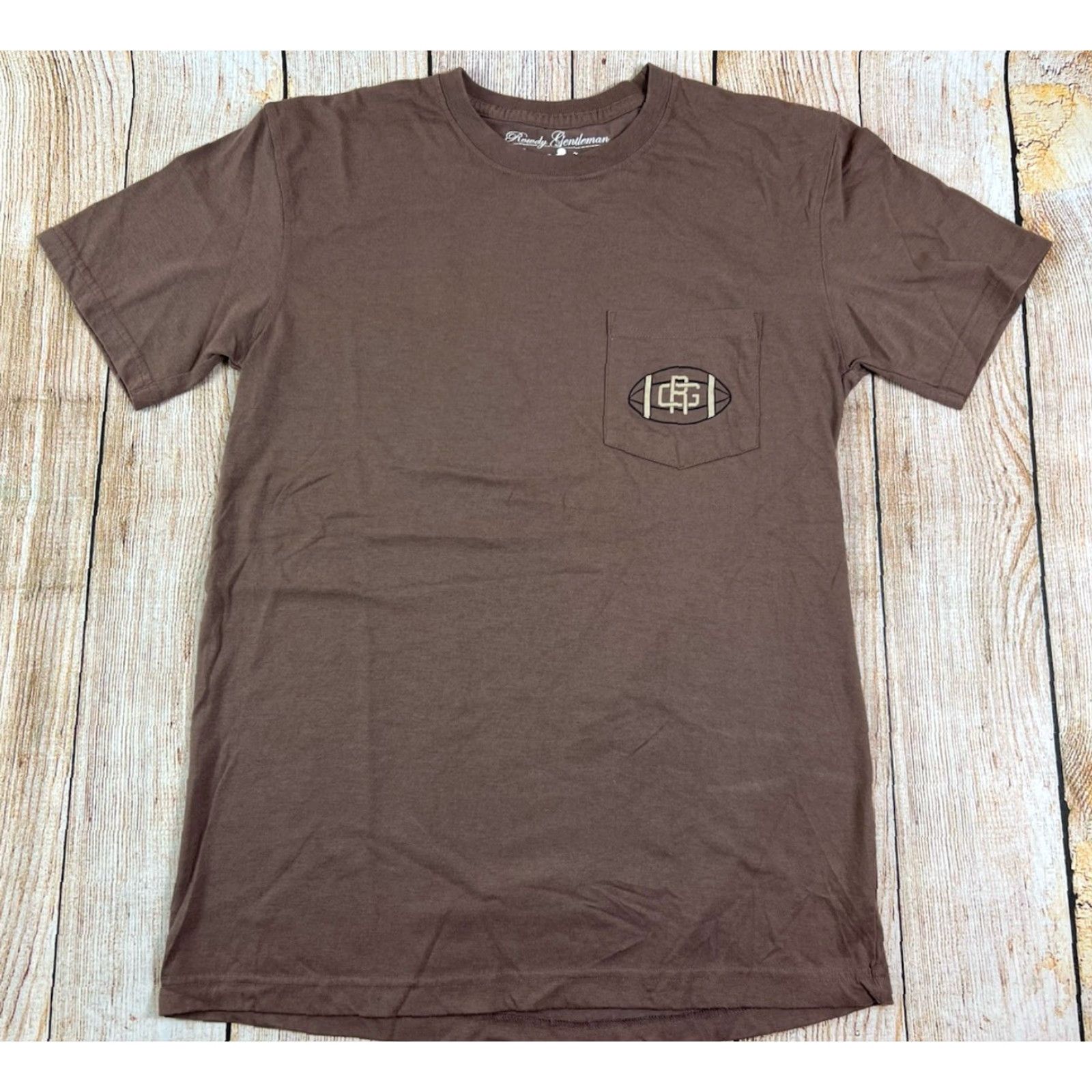 Vintage Rowdy Gentleman T-Shirt Brown Mens Medium Pocket Tee Short Sleeve Graphic Print Football Theme Modern Tee Regular Fit Size US M / EU 48-50 / 2 - 2 Thumbnail