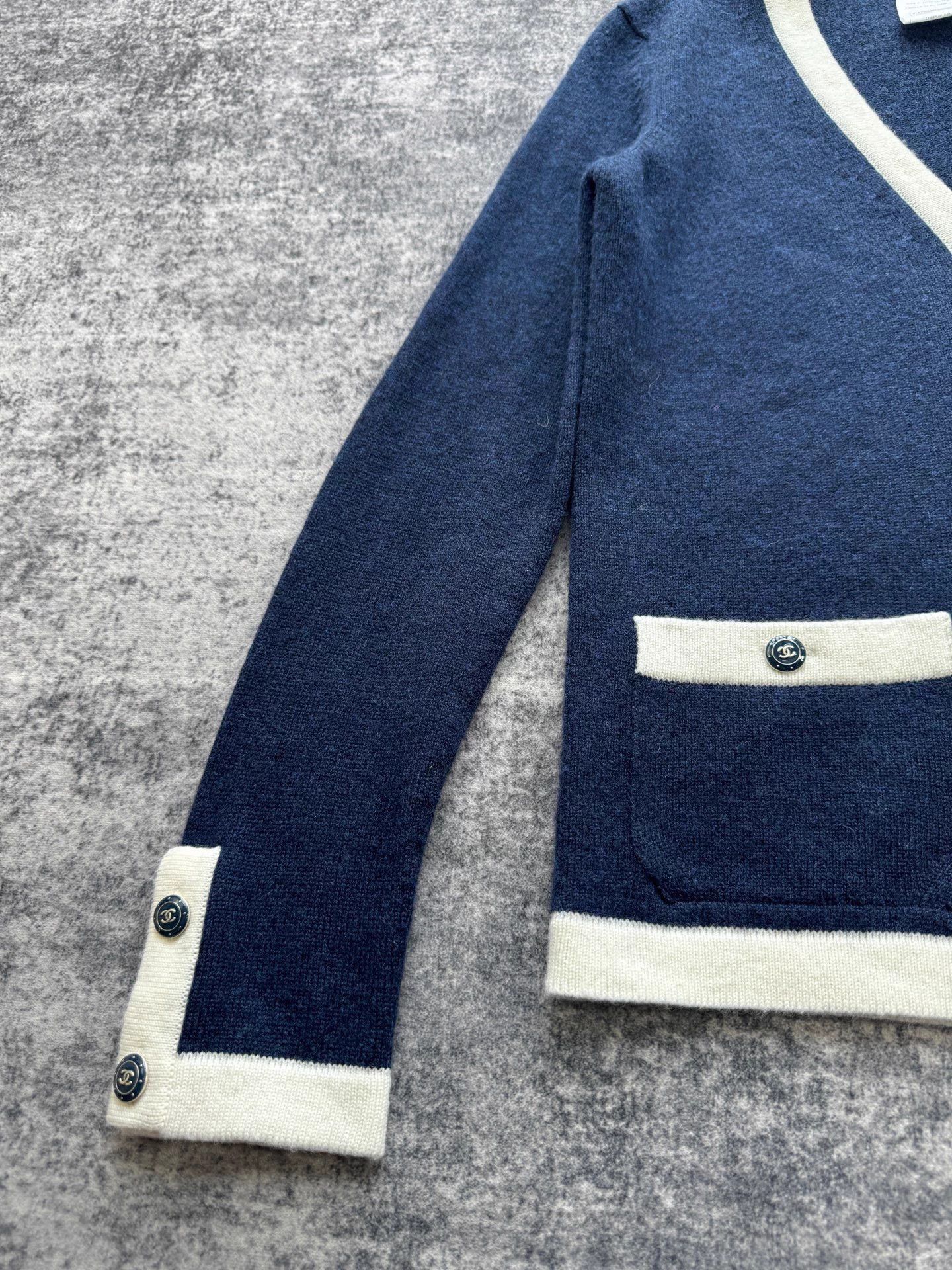 Chanel Chanel Blue White Cashmere Knit Cardigan 34 Size XXS / US 00 / IT 34 - 3 Thumbnail