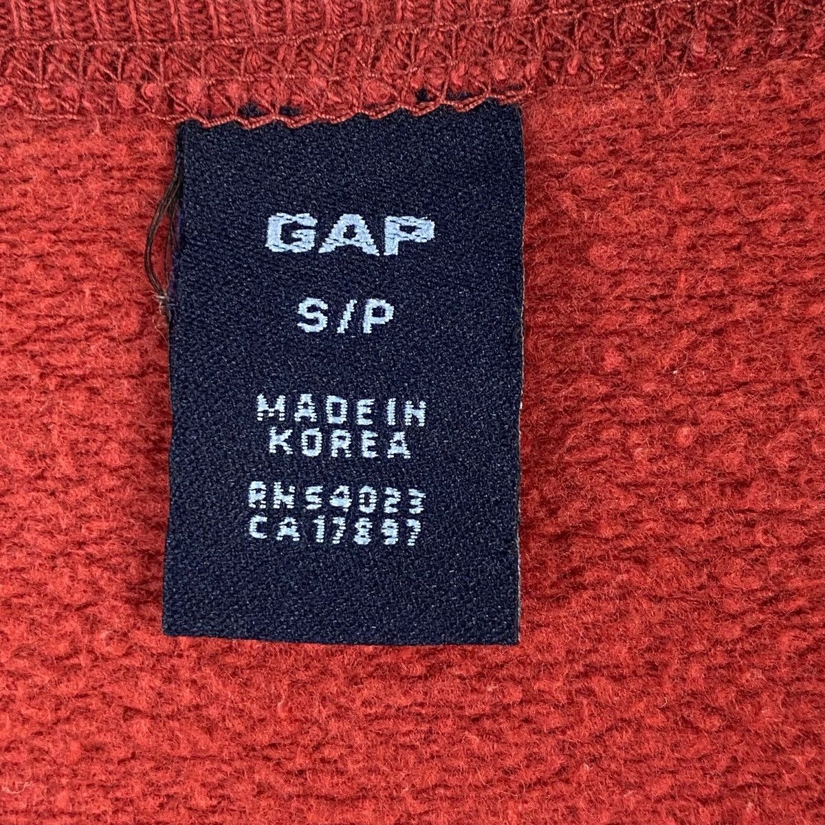 Gap × Vintage Vintage GAP Big Logo Embroidered Red Pullover Jumper Size M Size US L / EU 52-54 / 3 - 6 Thumbnail