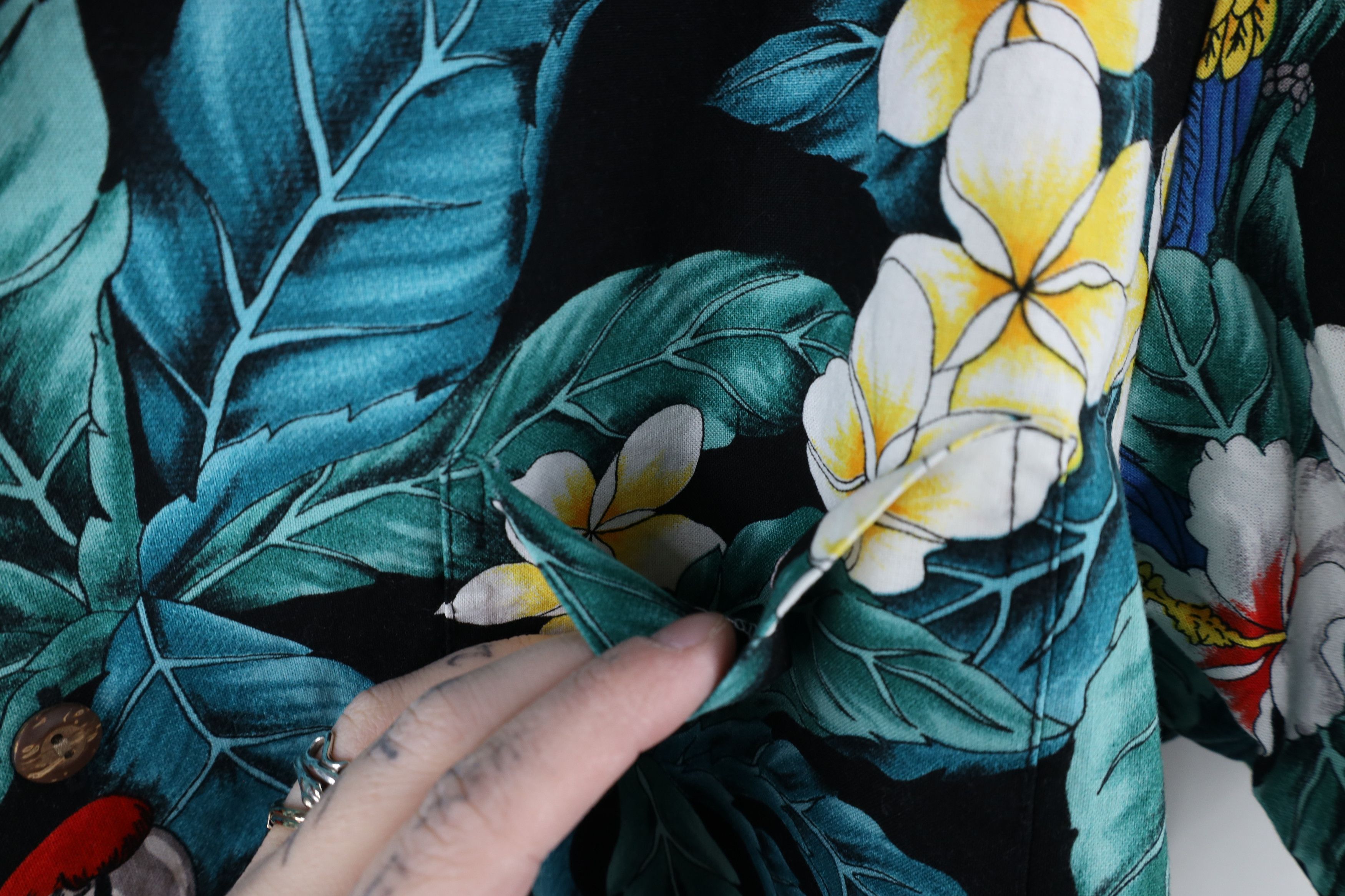 Vintage Vintage 70s Streetwear Flower Bark Cloth Hawaiian Shirt USA Size US L / EU 52-54 / 3 - 4 Thumbnail
