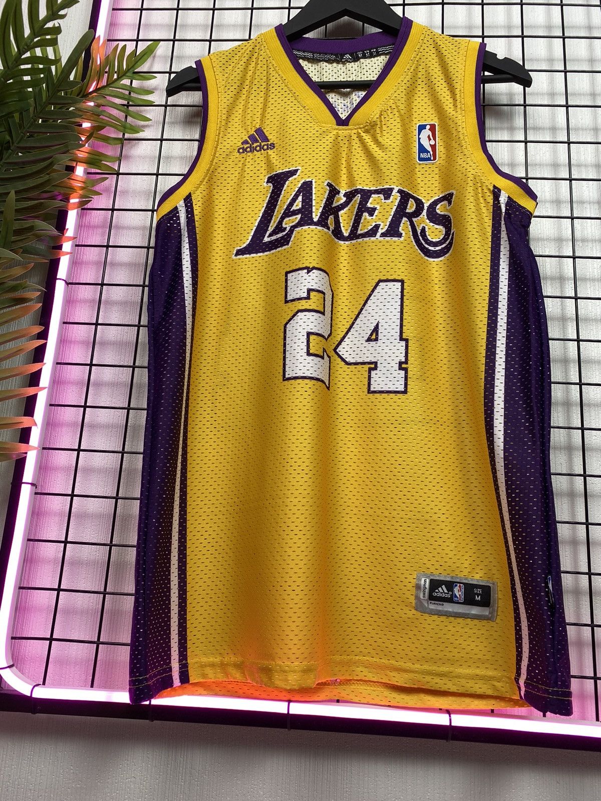 NBA Los Angeles Lakers #24 Kobe Bryant Jersey Yellow Men M Size US M / EU 48-50 / 2 - 14 Thumbnail