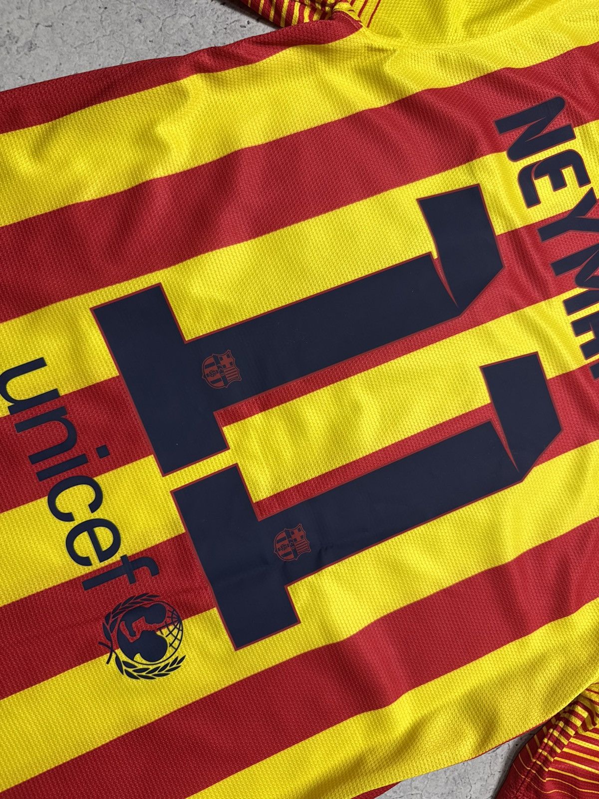Nike Nike FC Barcelona 2013/2014 Neymar JR #11 Soccer Jersey Size US S / EU 44-46 / 1 - 15 Thumbnail