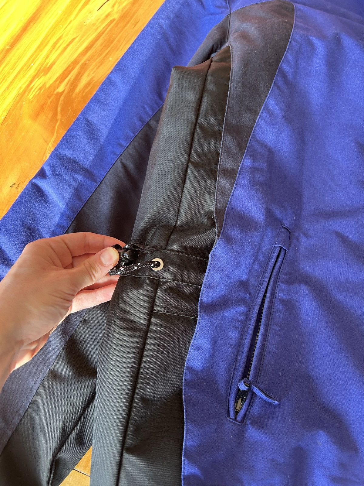 Vetements Dhl parka - Zurich variant Size US XS / EU 42 / 0 - 12 Thumbnail